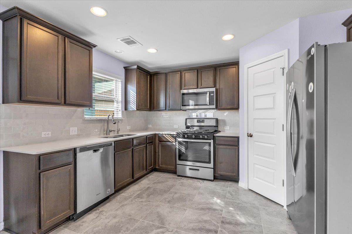 440 Star Thistle St, Leander, TX 78641