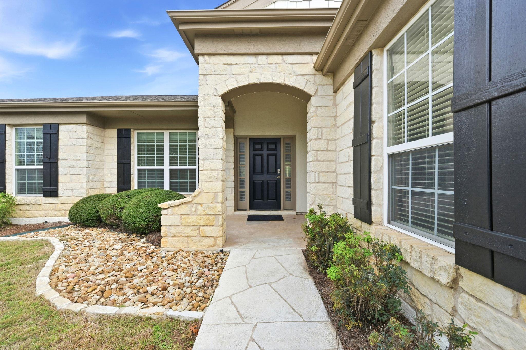 512 Armstrong Dr, Georgetown, TX 78633