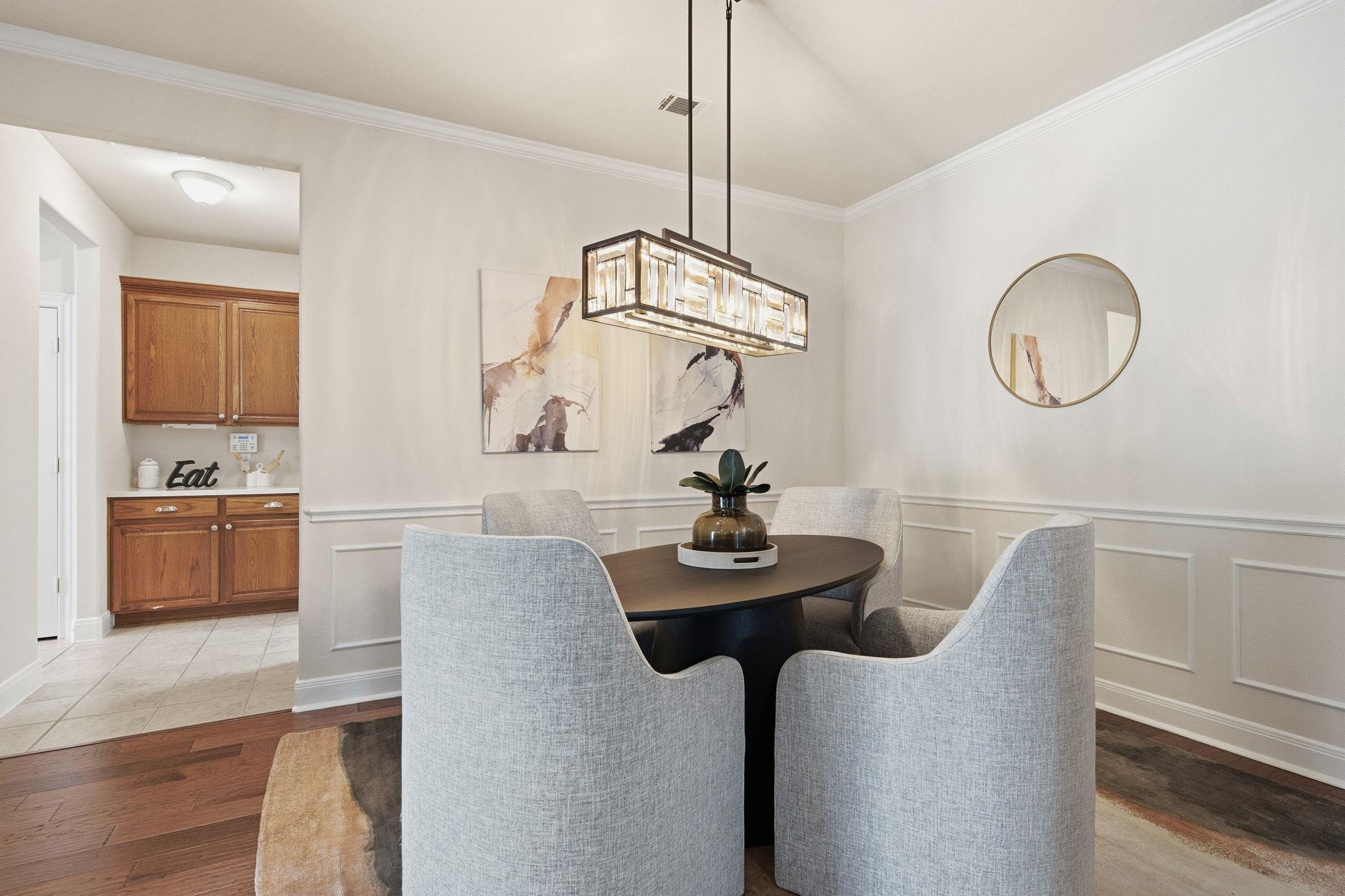 512 Armstrong Dr, Georgetown, TX 78633