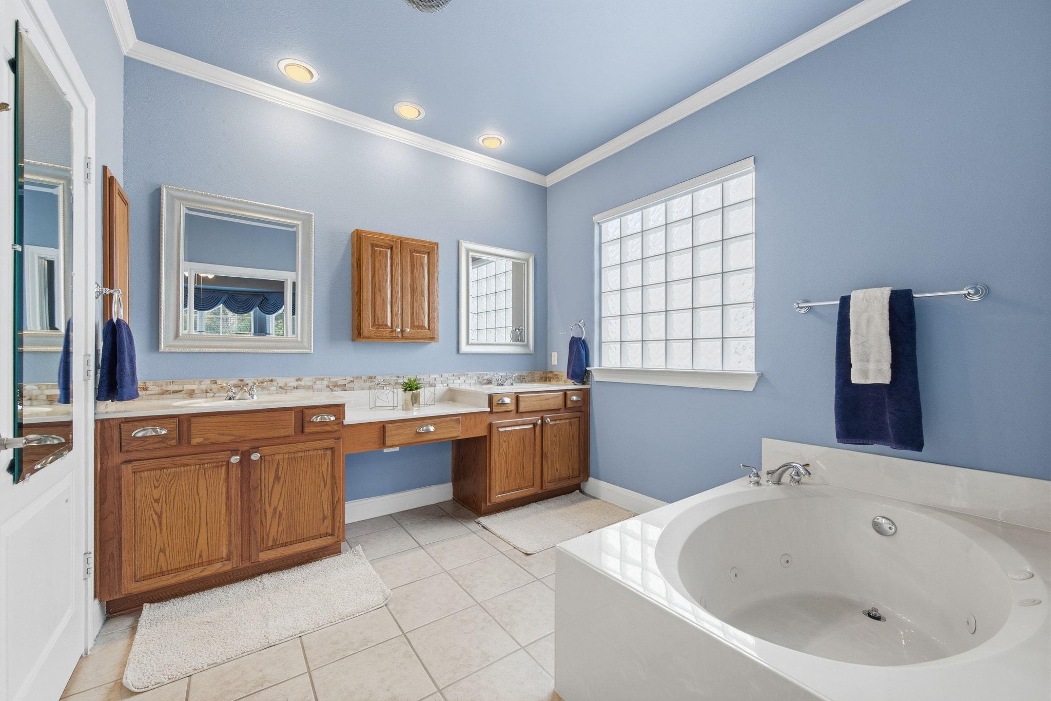 512 Armstrong Dr, Georgetown, TX 78633