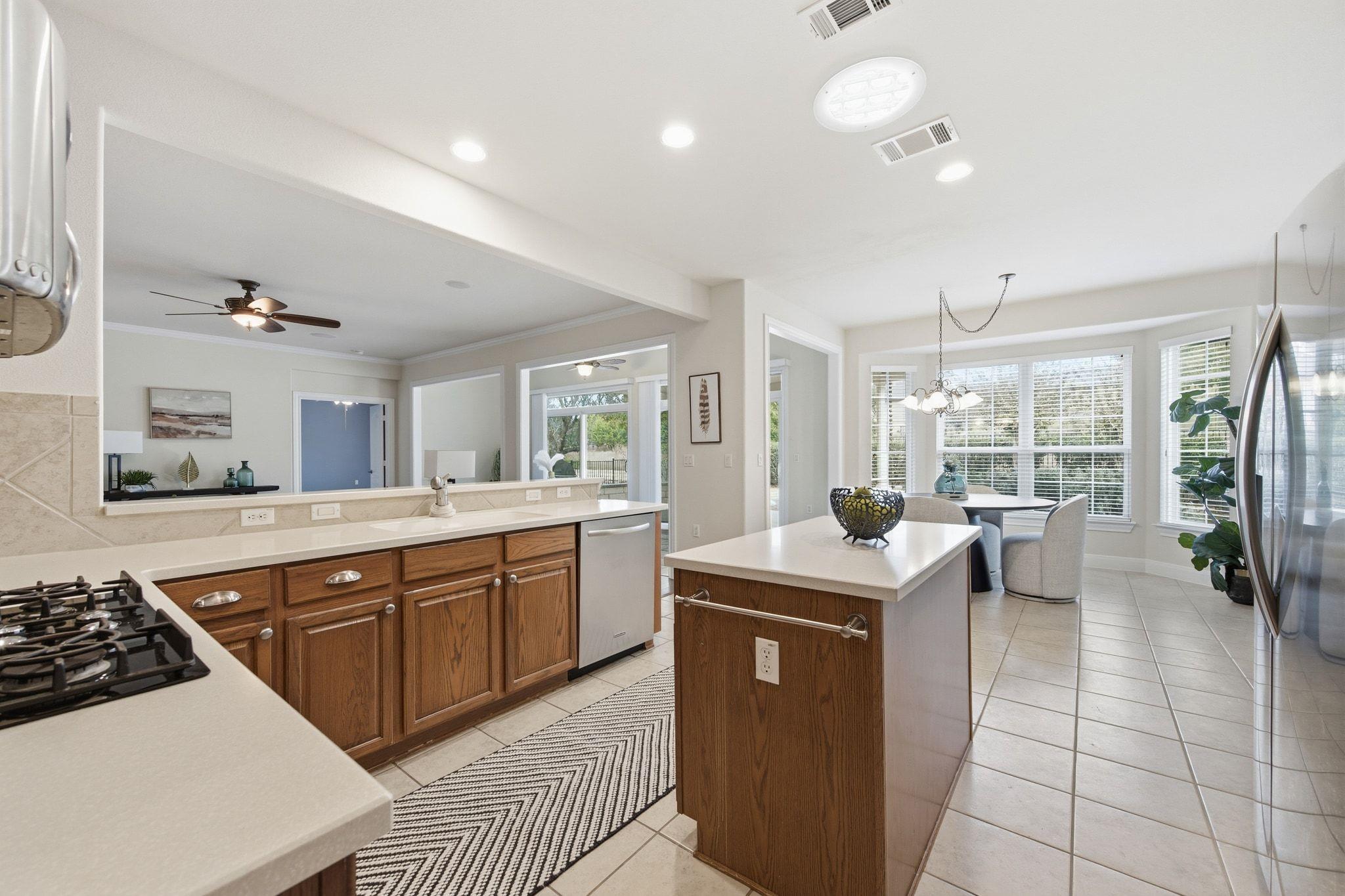 512 Armstrong Dr, Georgetown, TX 78633