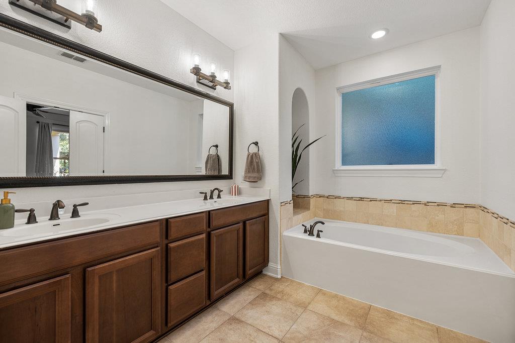 9116 Villa Norte Dr, Austin, TX 78726