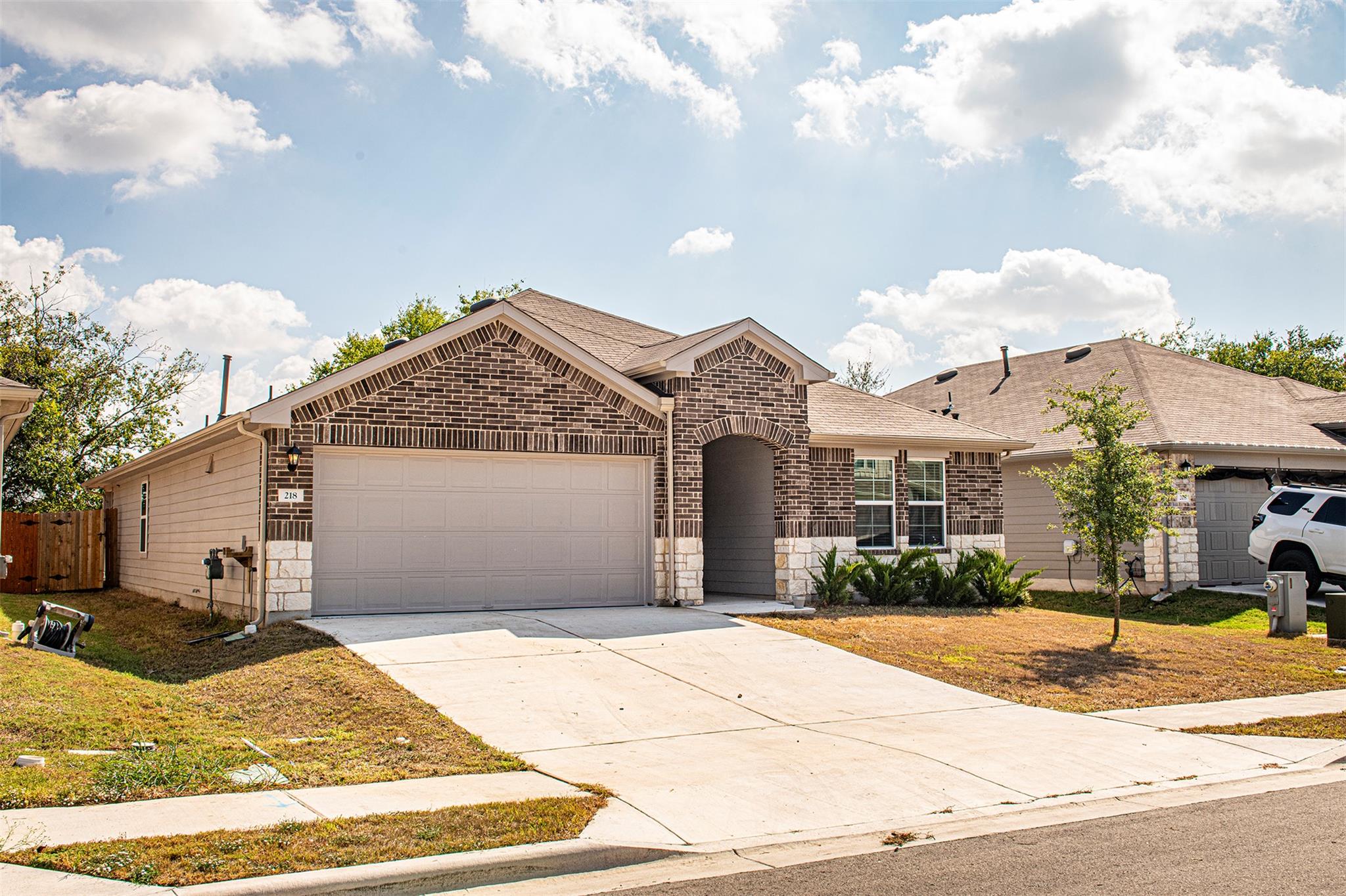 218 Sickle Loop, Kyle, TX 78640