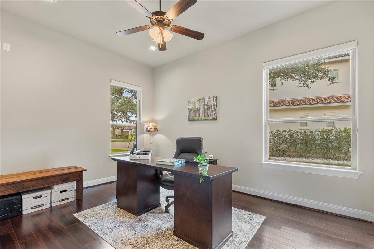 309 Grand Oaks Ln, Georgetown, TX 78628