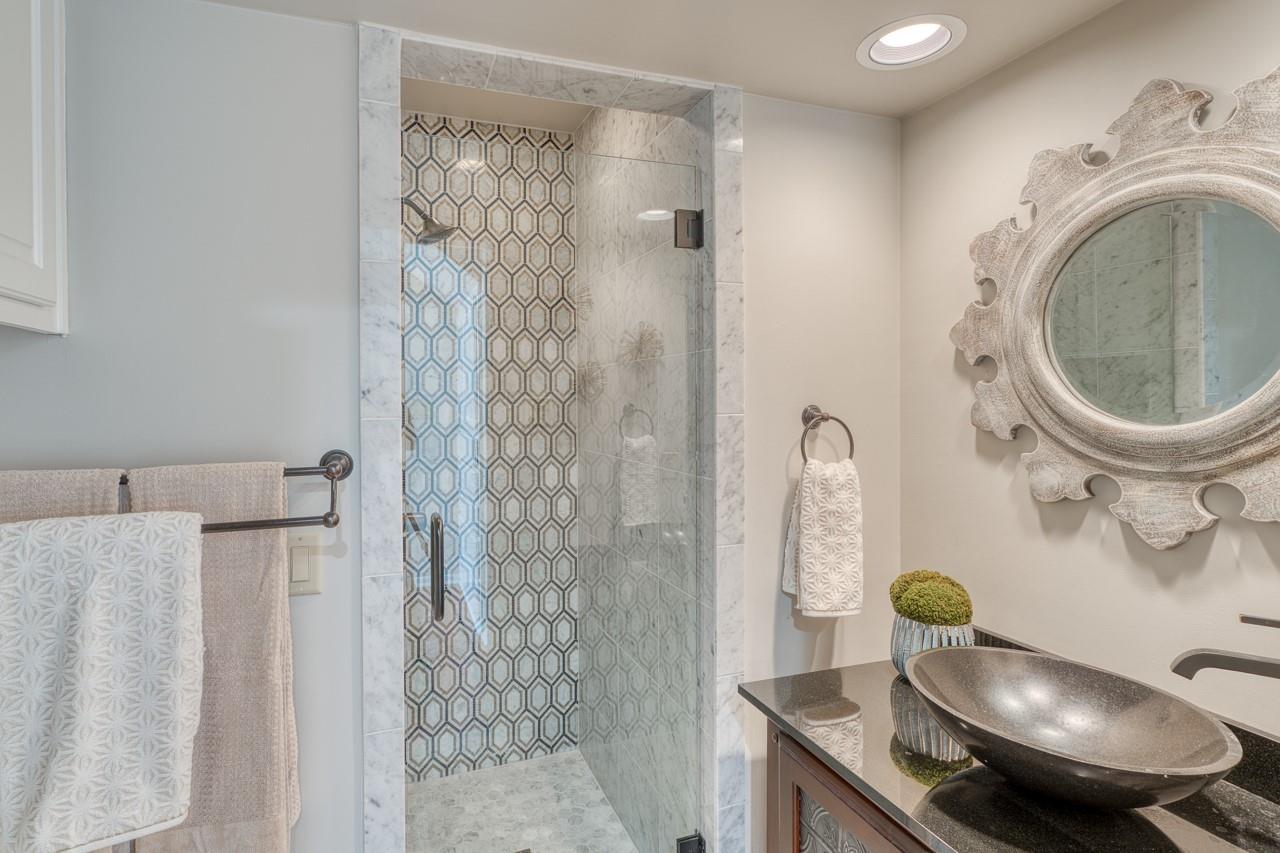 528 Lighthouse Drive Dr # 6, Horseshoe Bay, TX 78657