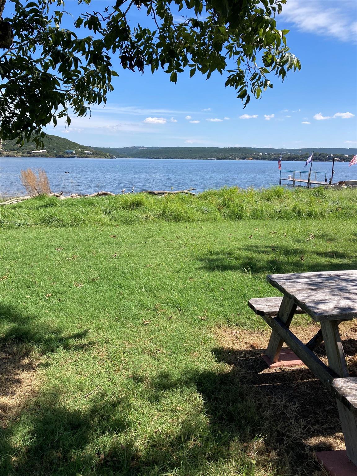 297 Lakeshore Loop, Tow, TX 78672