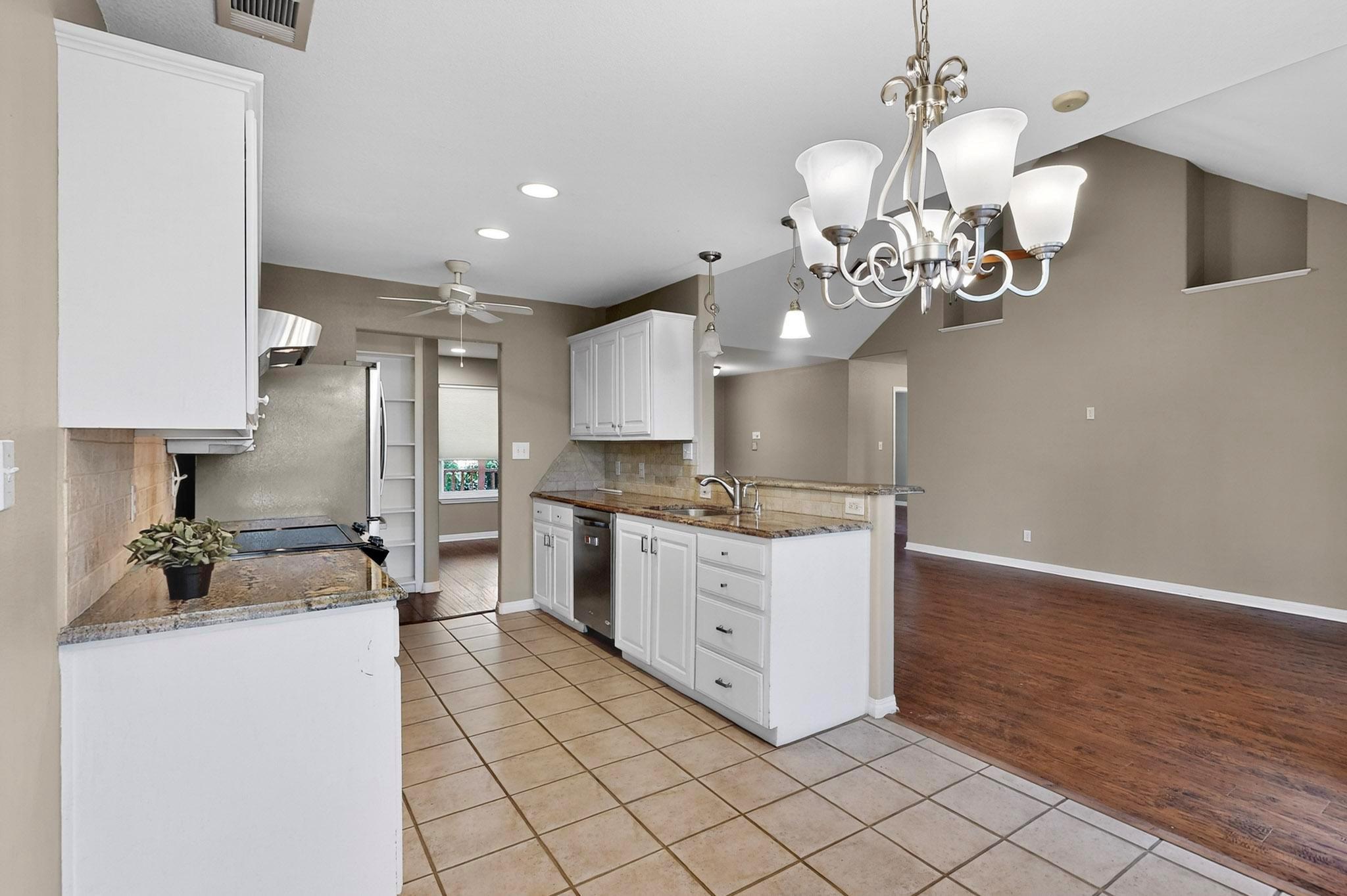 6 Saddle Rock Rdg, Wimberley, TX 78676