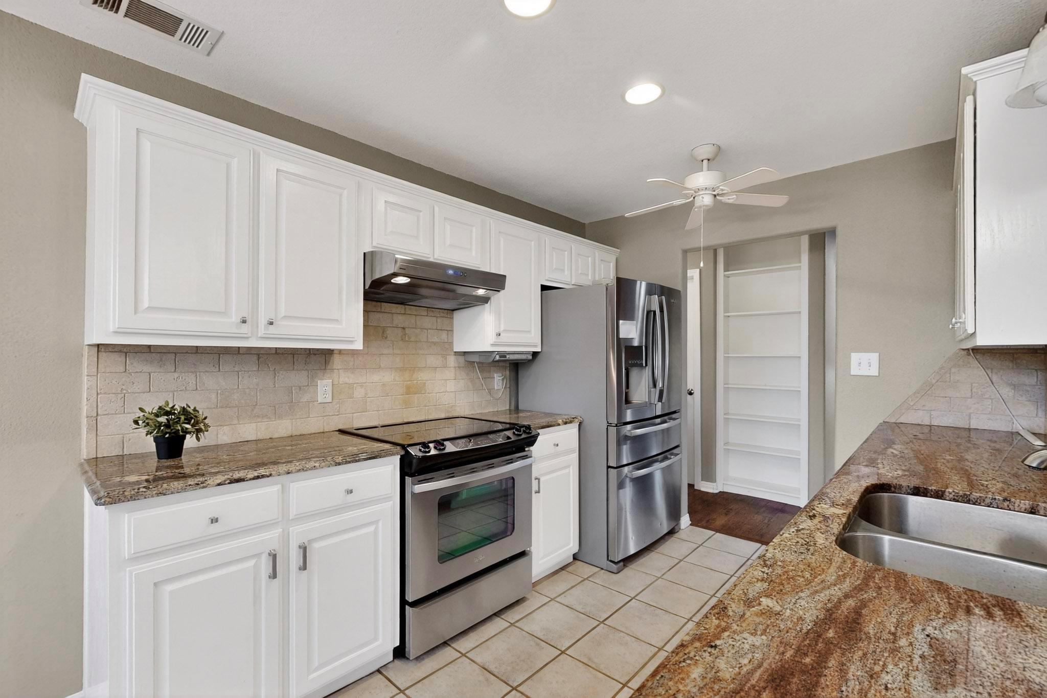 6 Saddle Rock Rdg, Wimberley, TX 78676