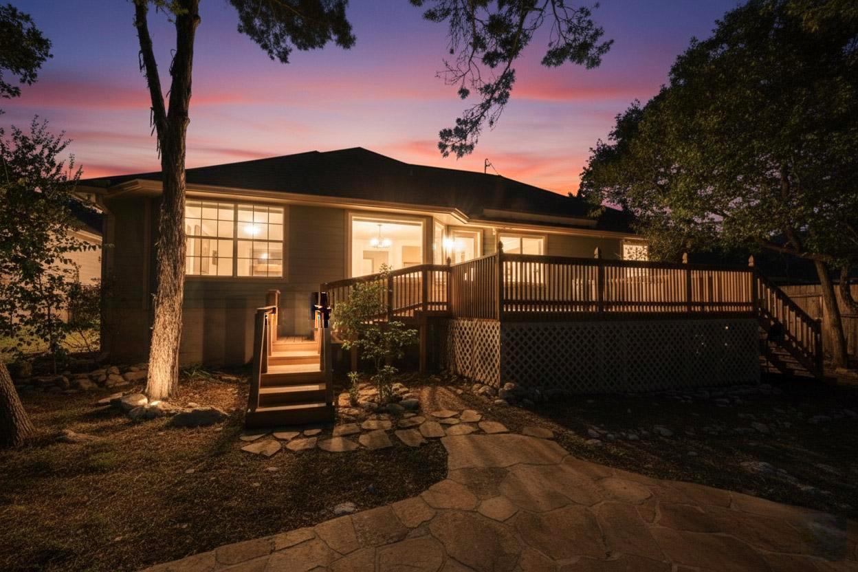 6 Saddle Rock Rdg, Wimberley, TX 78676