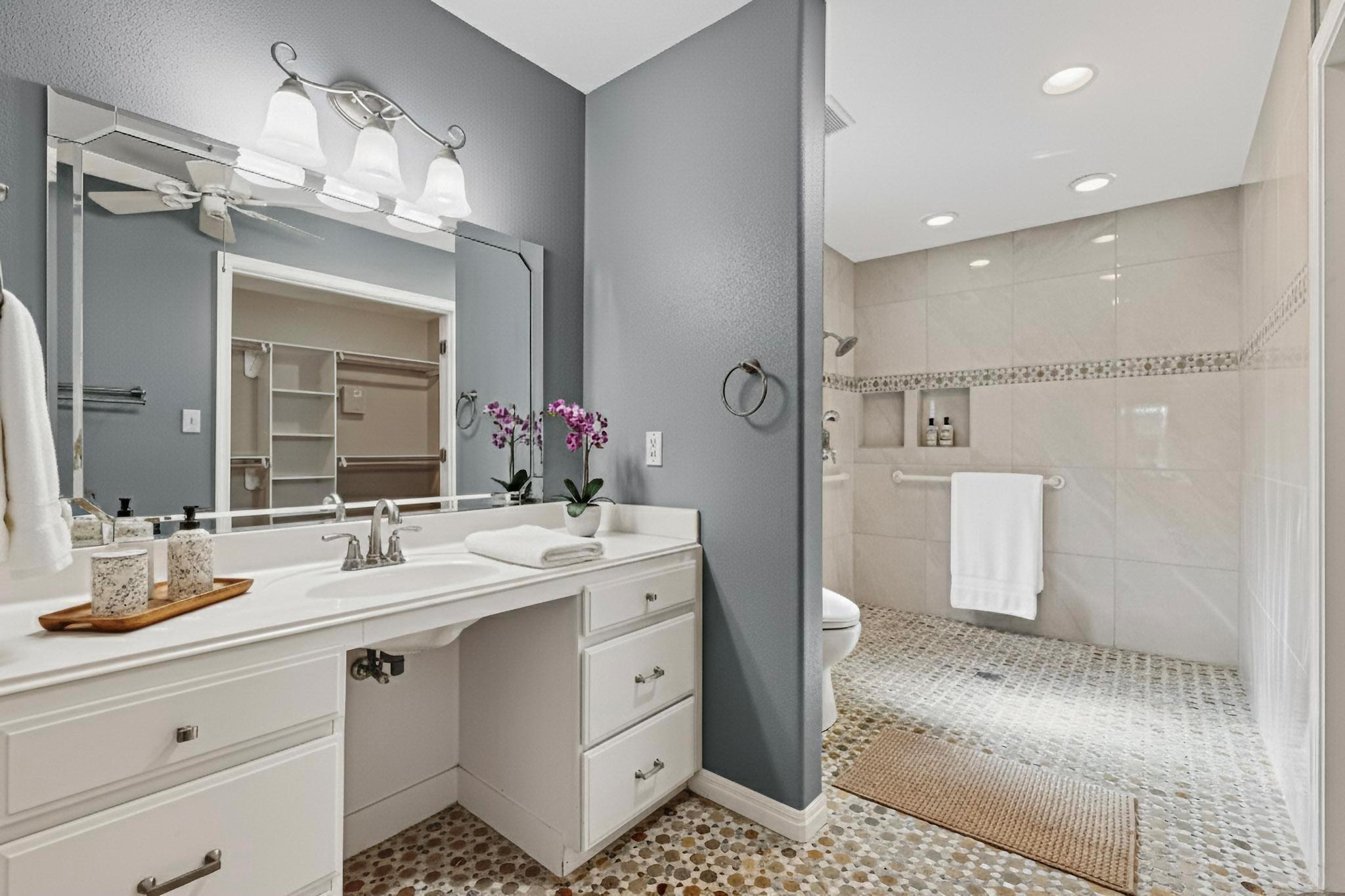 6 Saddle Rock Rdg, Wimberley, TX 78676