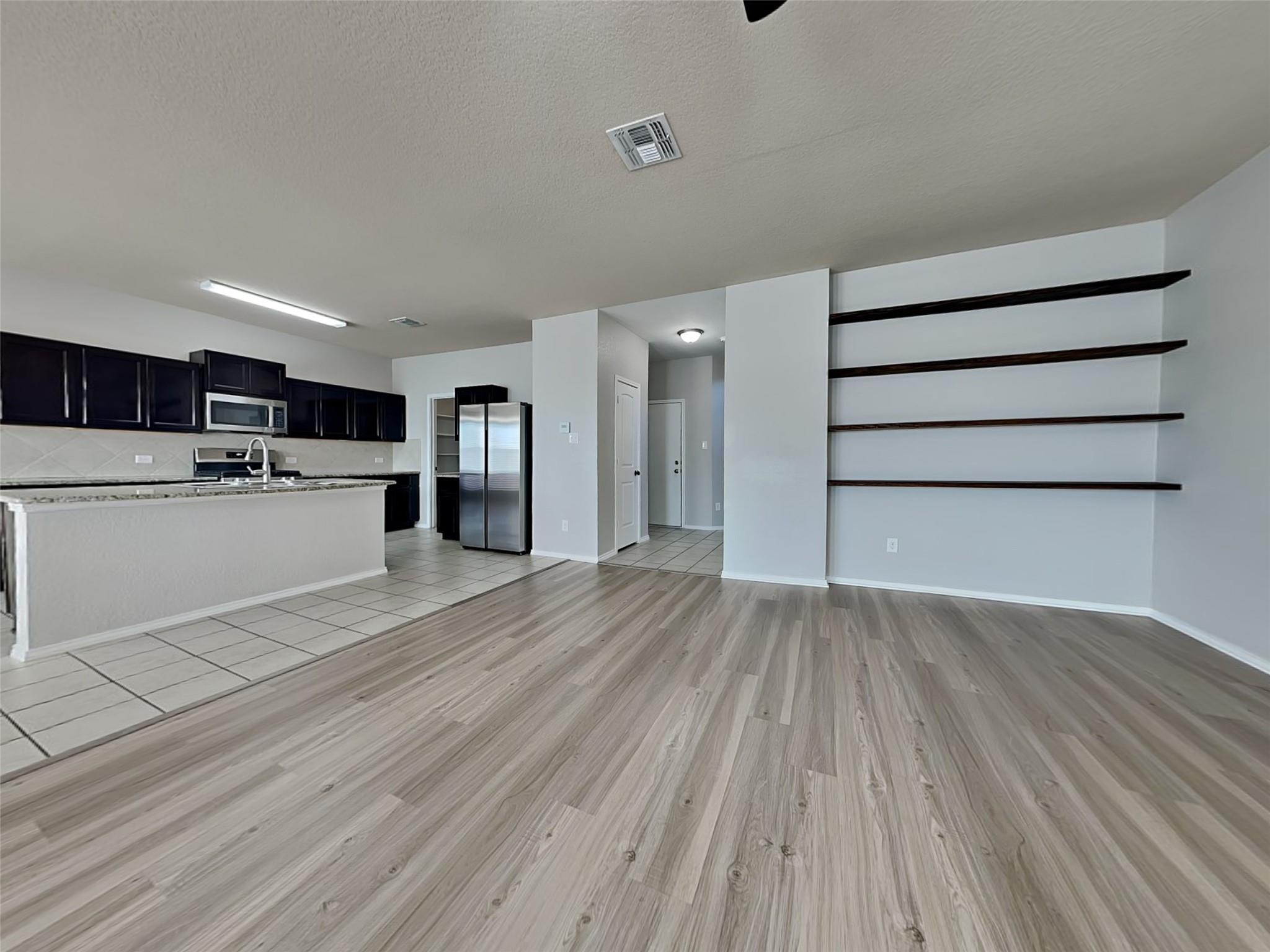 214 Tallow Trl, San Marcos, TX 78666