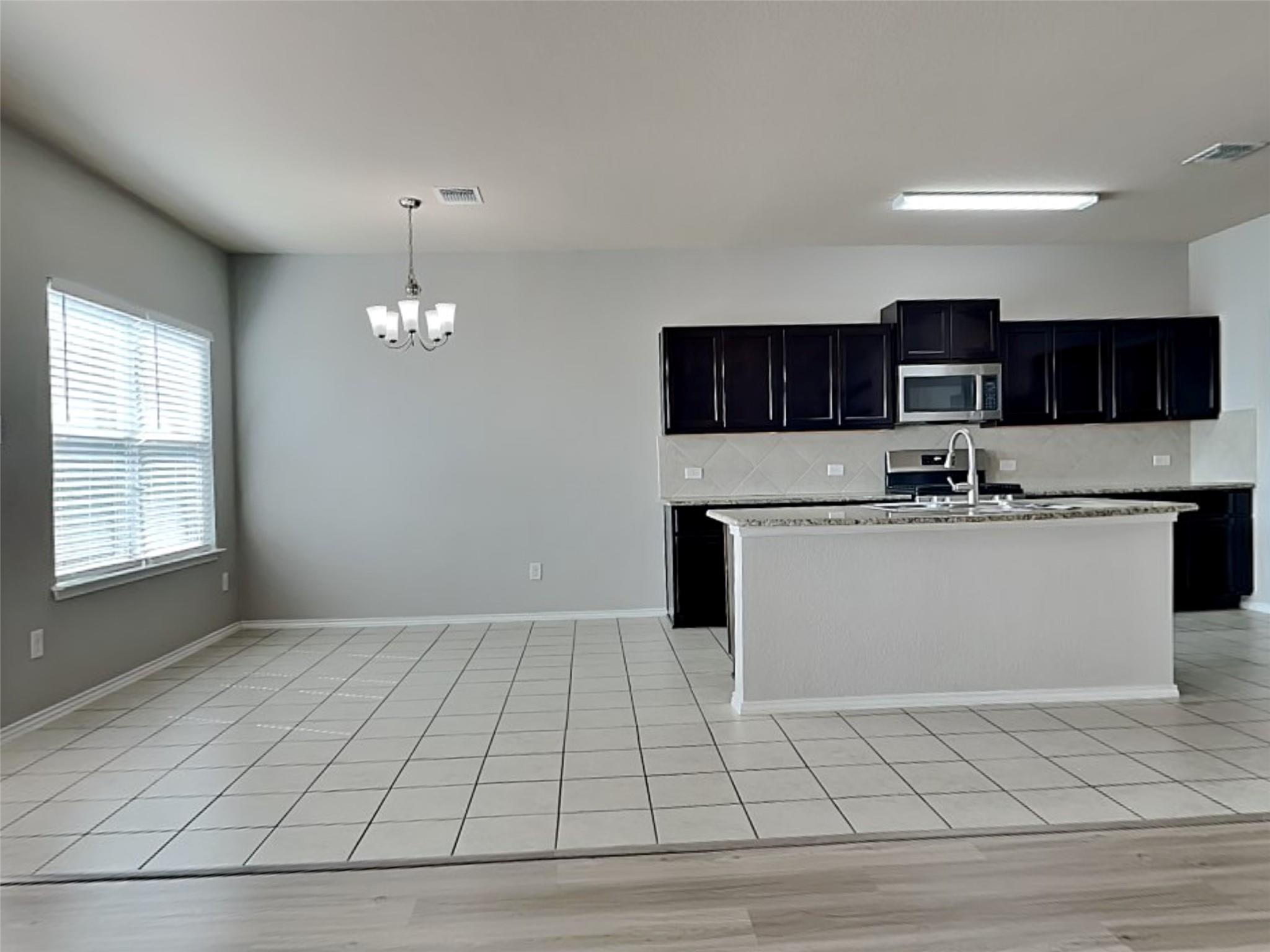 214 Tallow Trl, San Marcos, TX 78666