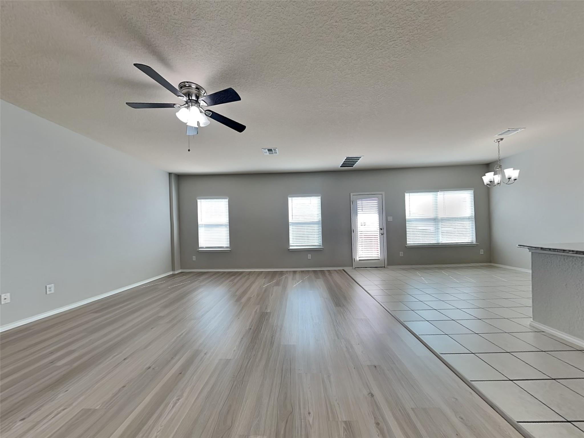 214 Tallow Trl, San Marcos, TX 78666