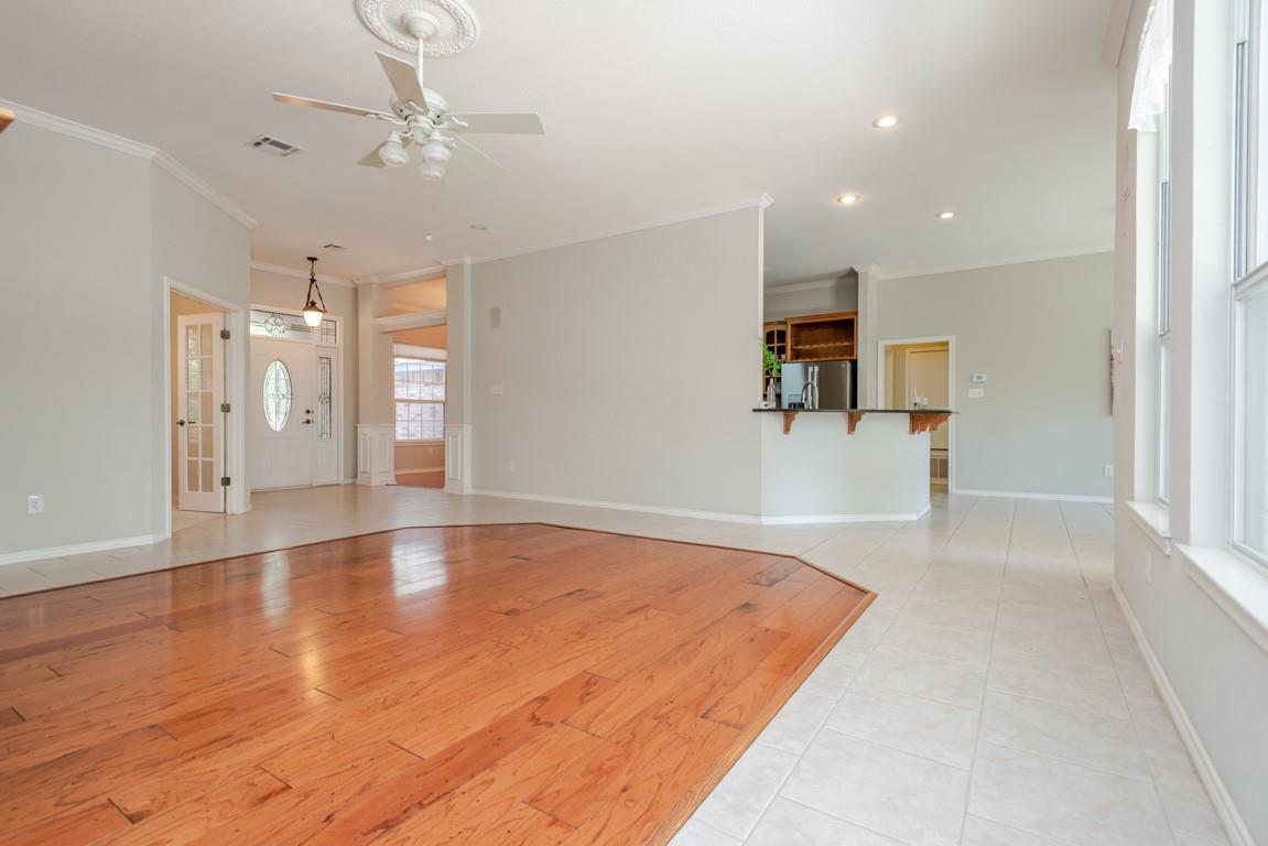 299 White Oak Dr, Killeen, TX 76549