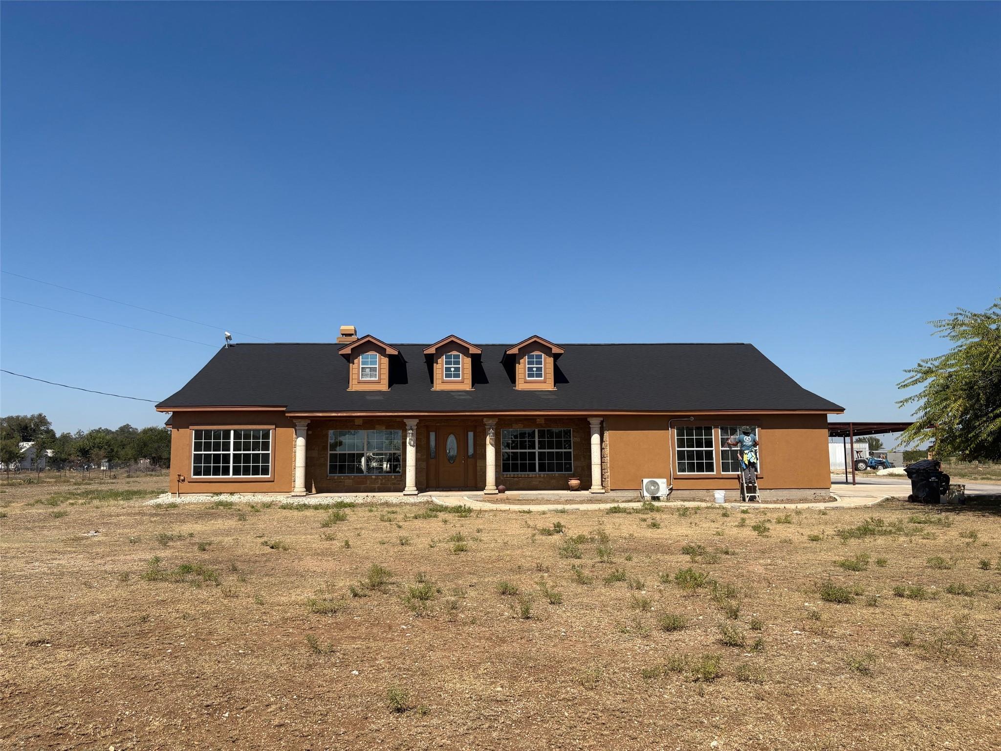 10817 County Road 272, Bertram, TX 78605