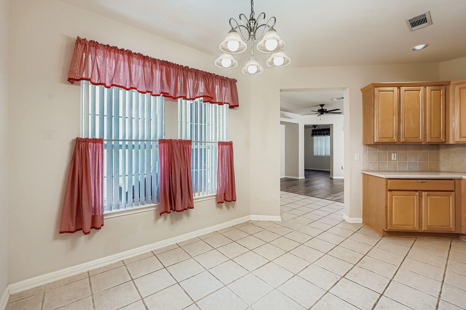 102 Lubbock Dr, Georgetown, TX 78633