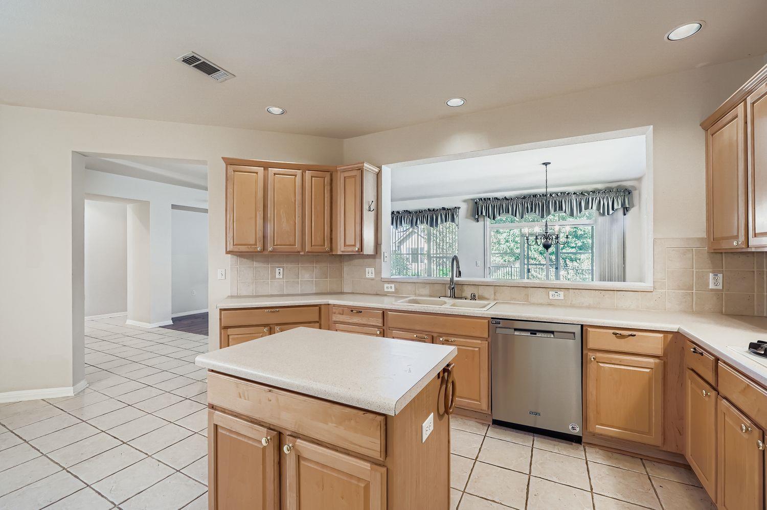 102 Lubbock Dr, Georgetown, TX 78633