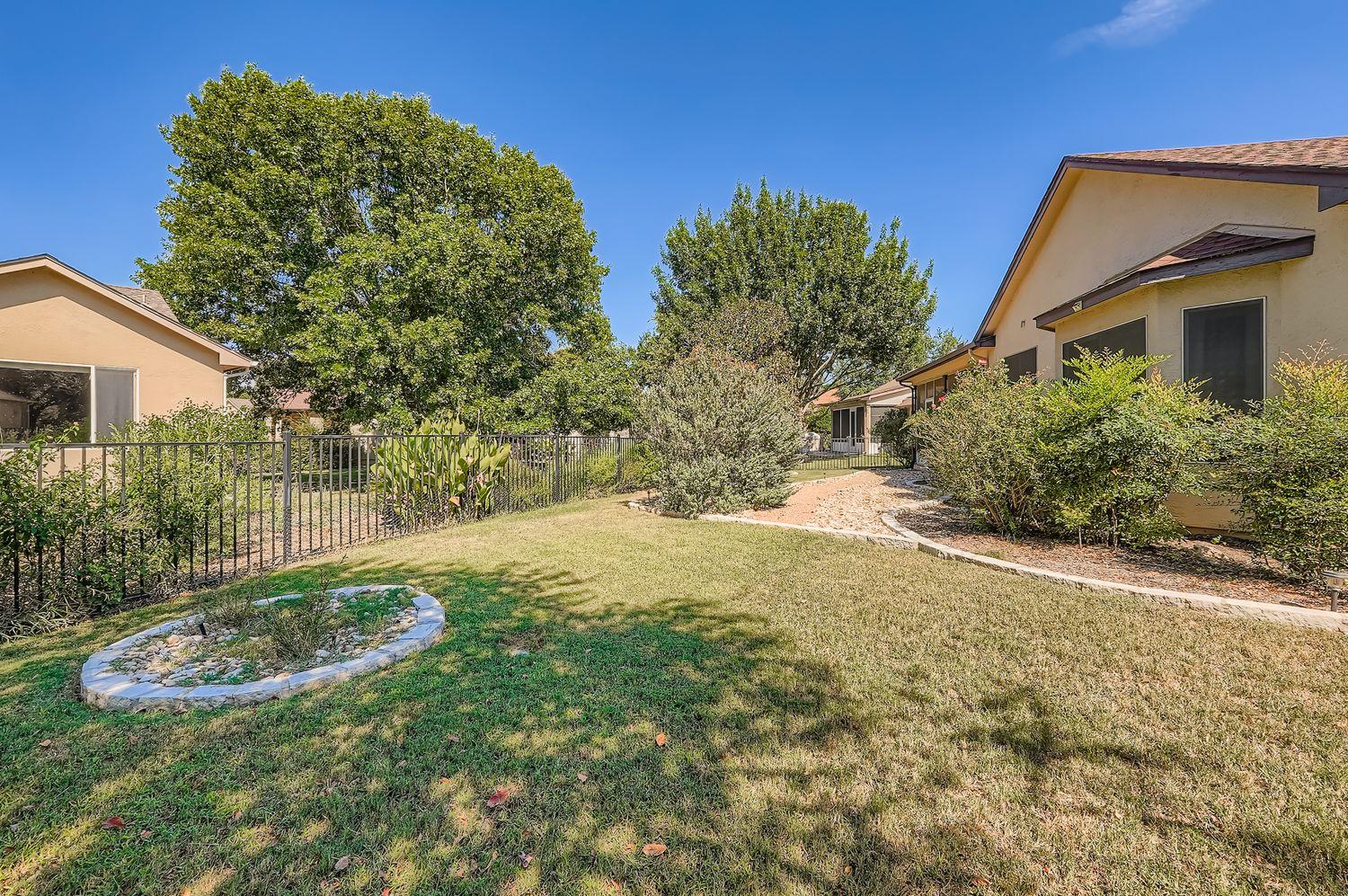 102 Lubbock Dr, Georgetown, TX 78633