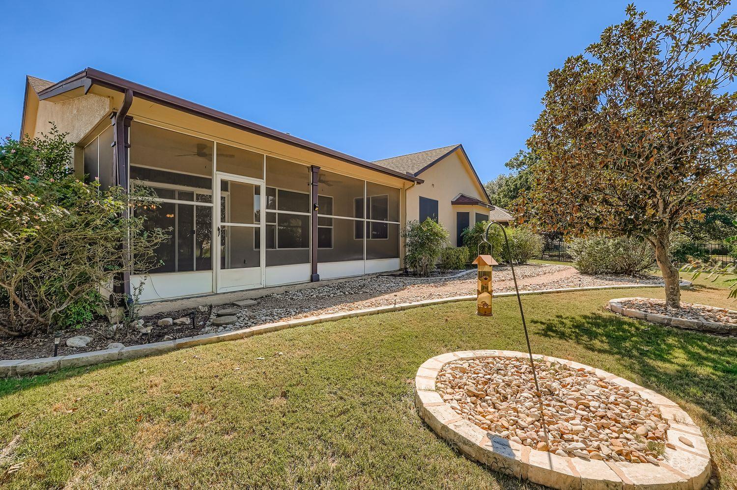 102 Lubbock Dr, Georgetown, TX 78633