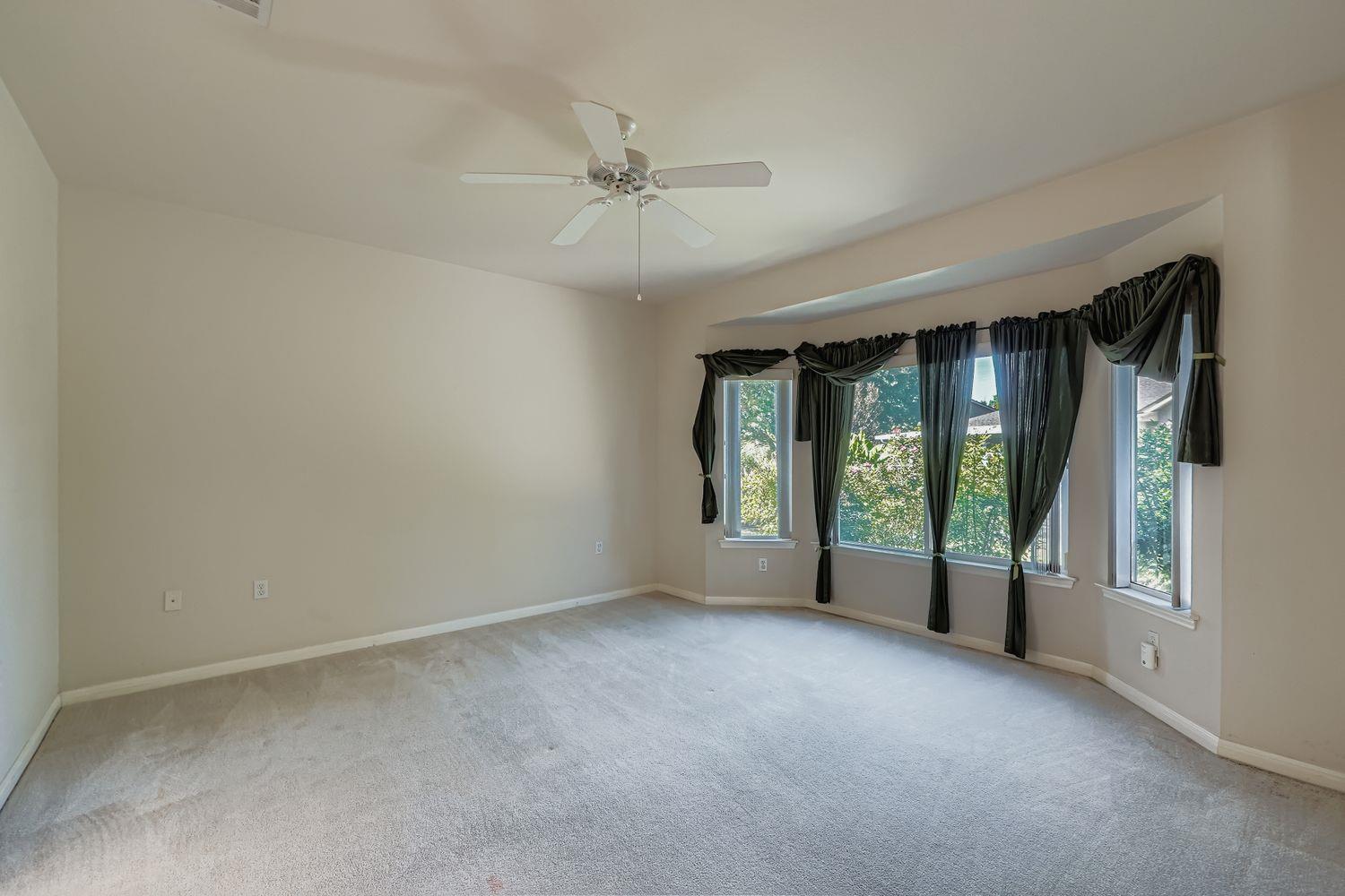 102 Lubbock Dr, Georgetown, TX 78633