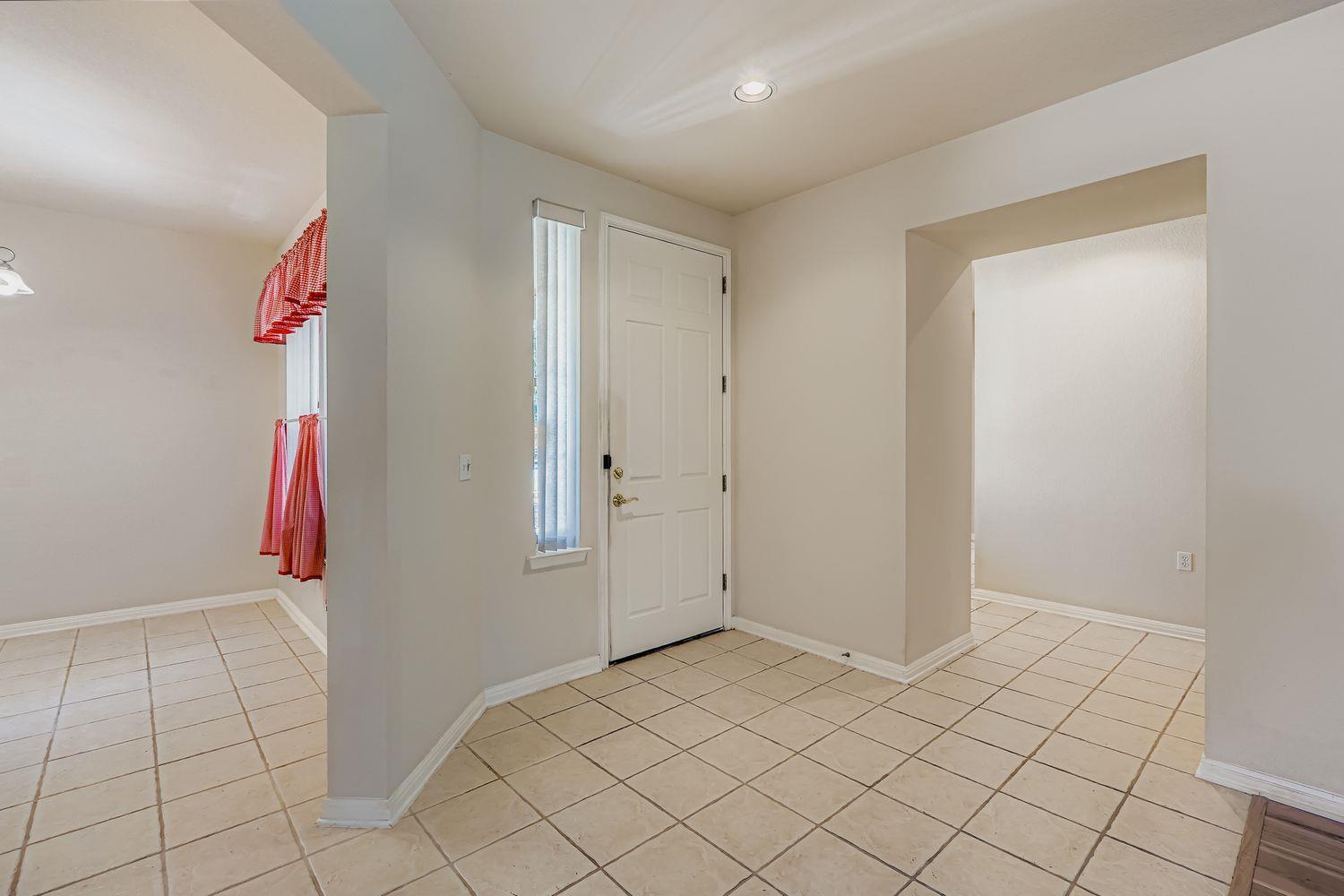 102 Lubbock Dr, Georgetown, TX 78633