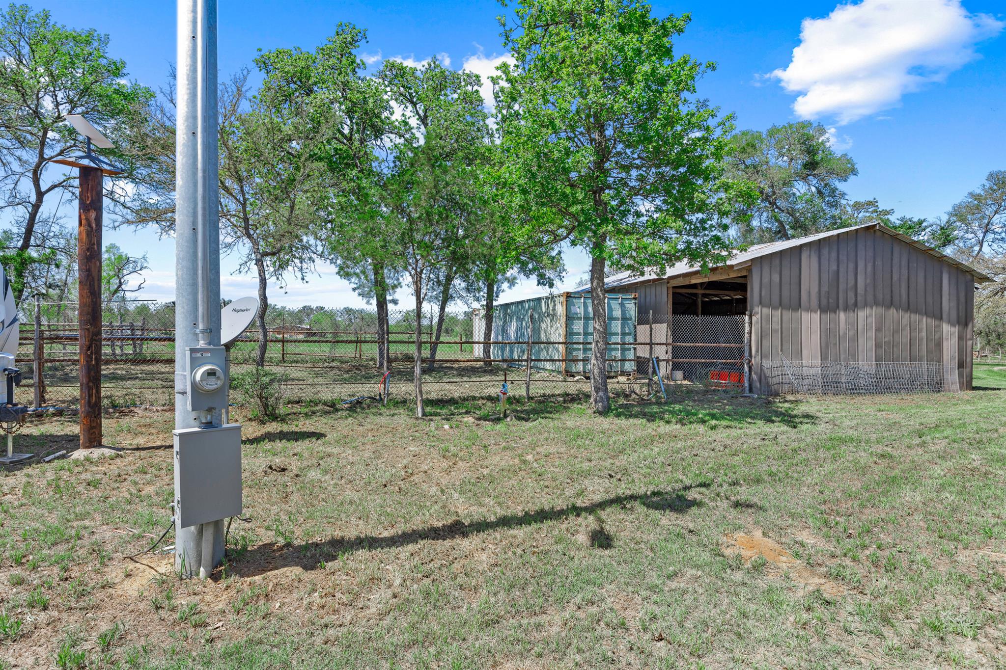445 Saint Johns Rd, Dale, TX 78616