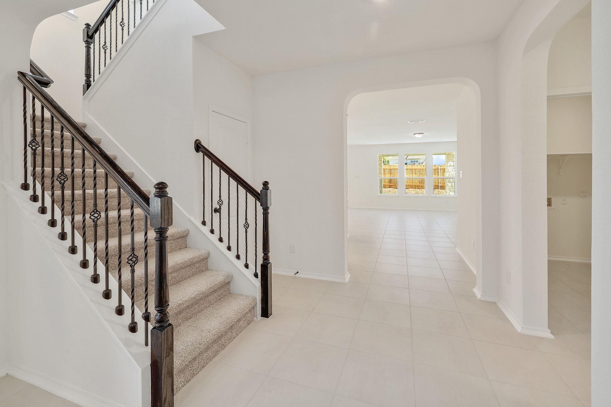 1716 River Plateau Dr, Leander, TX 78641