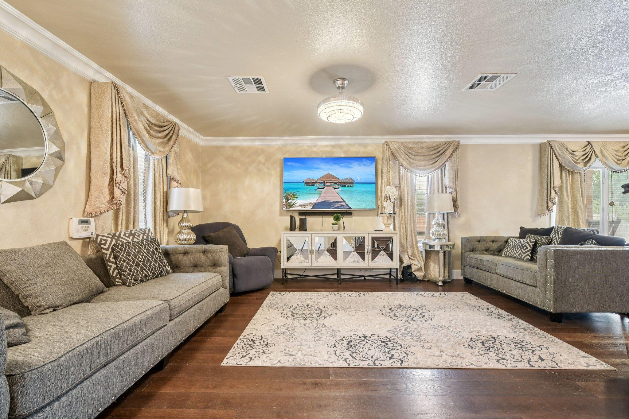 18205 Great Falls Dr, Manor, TX 78653