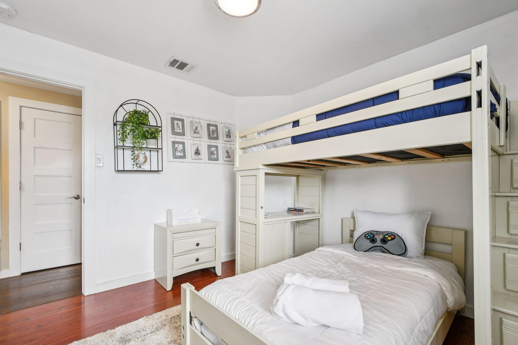 18205 Great Falls Dr, Manor, TX 78653