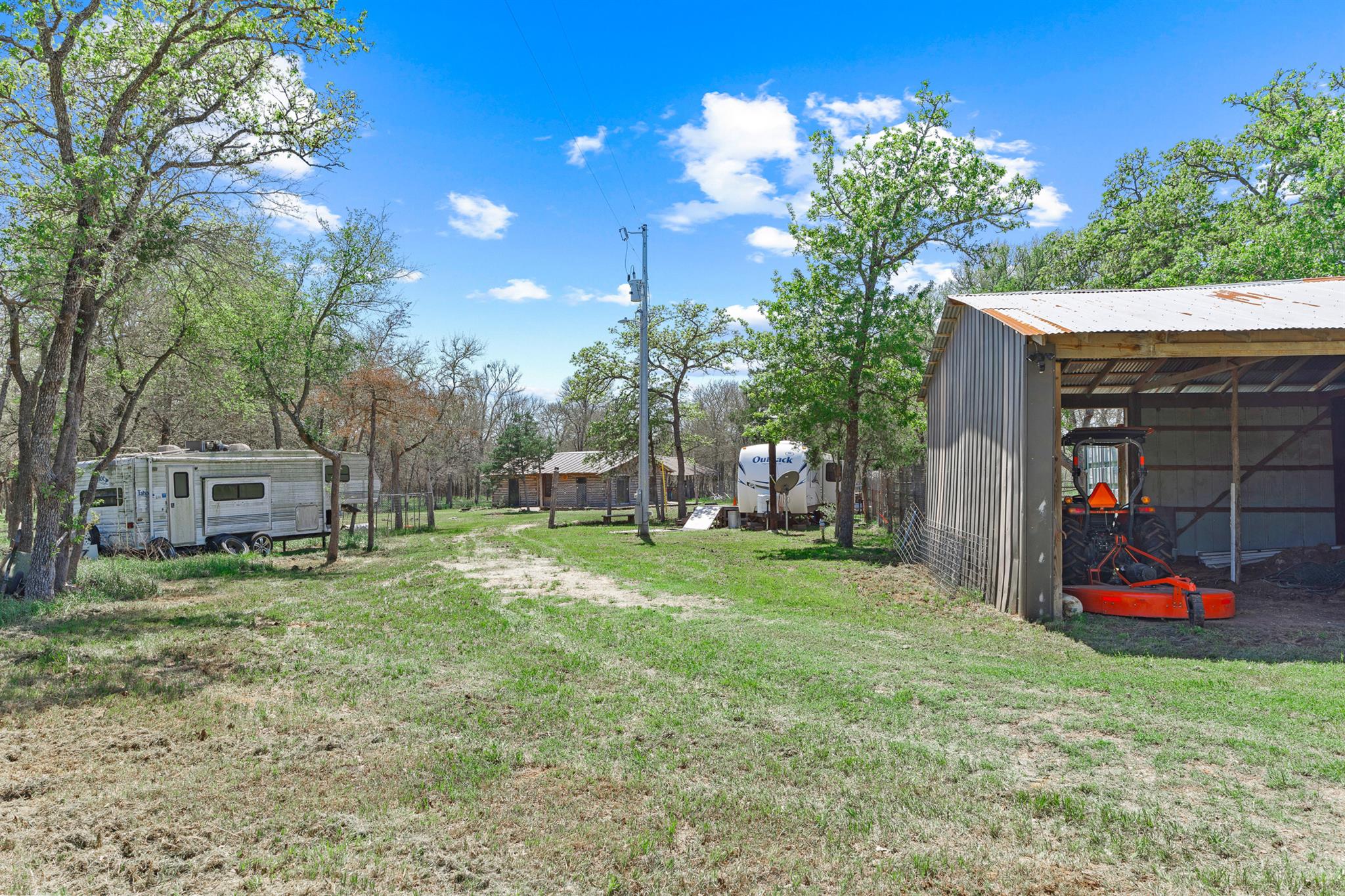 445 Saint Johns Rd, Dale, TX 78616