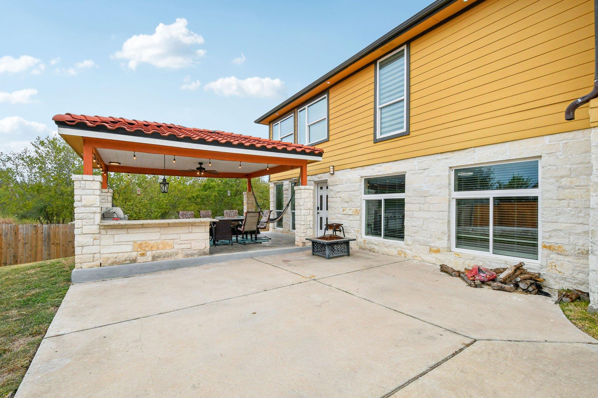 18205 Great Falls Dr, Manor, TX 78653