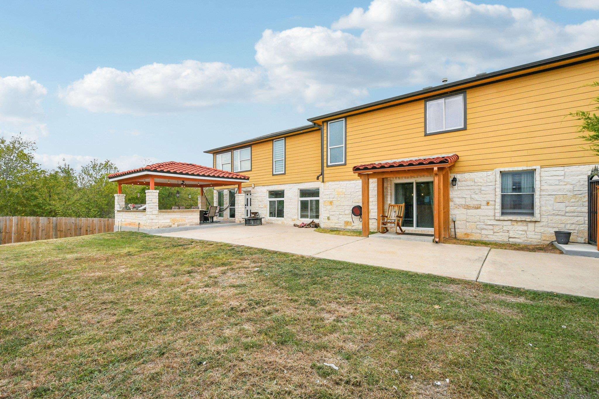 18205 Great Falls Dr, Manor, TX 78653