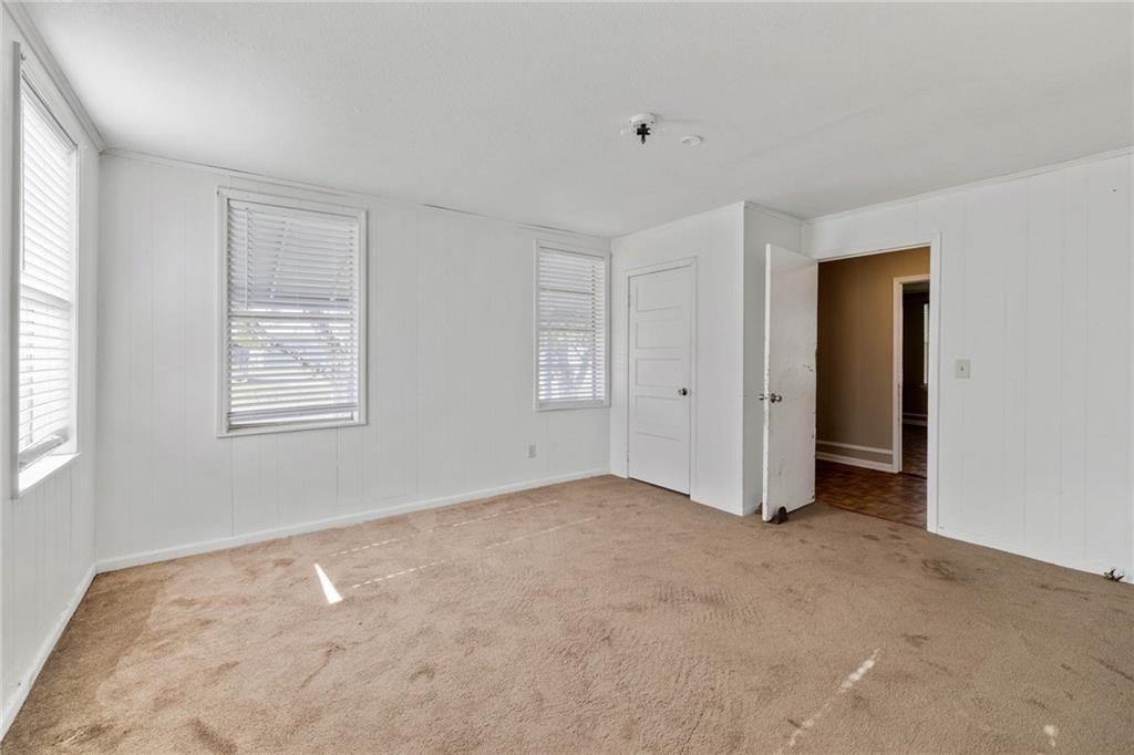 211 S 7th St, Jarrell, TX 76537