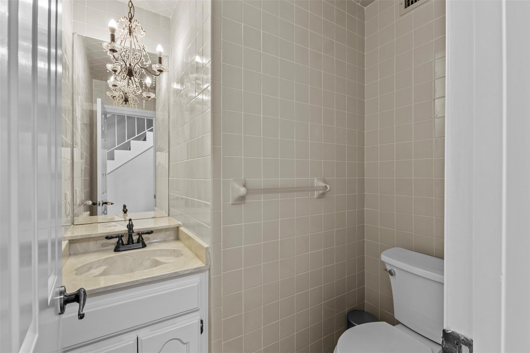 10916 B Crown Colony Dr # 3, Austin, TX 78747