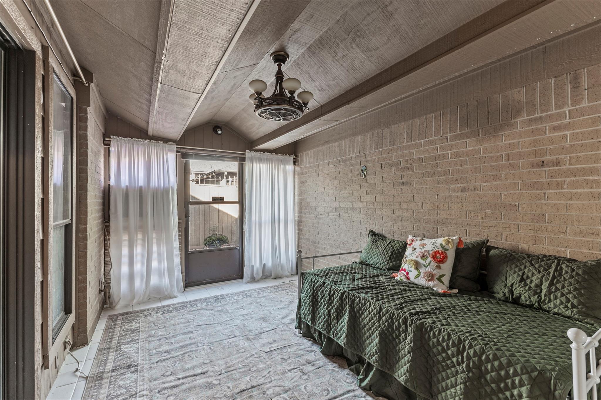 10916 B Crown Colony Dr # 3, Austin, TX 78747