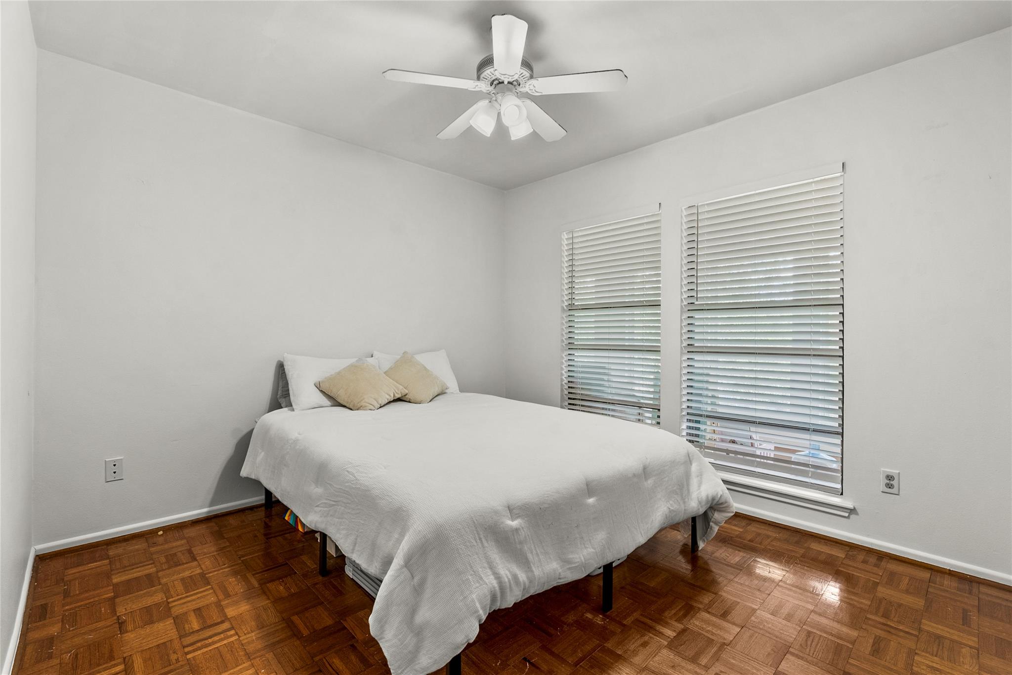 112 Liberty Ln Ln, Wimberley, TX 78676