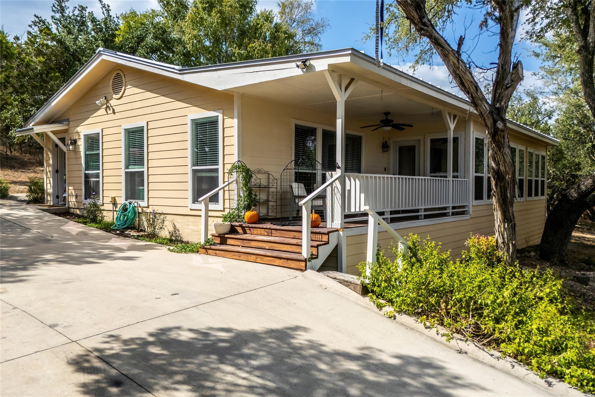 112 Liberty Ln Ln, Wimberley, TX 78676