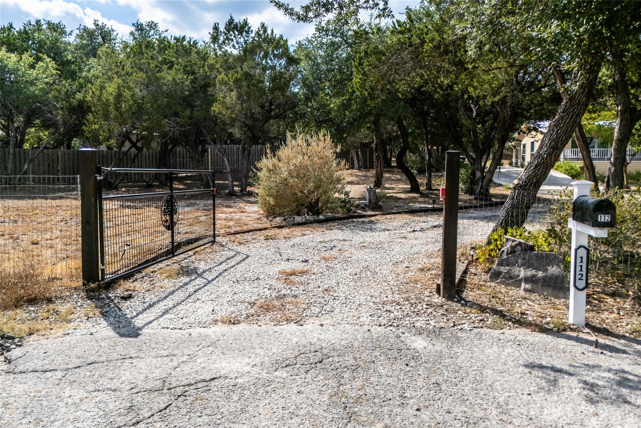 112 Liberty Ln Ln, Wimberley, TX 78676