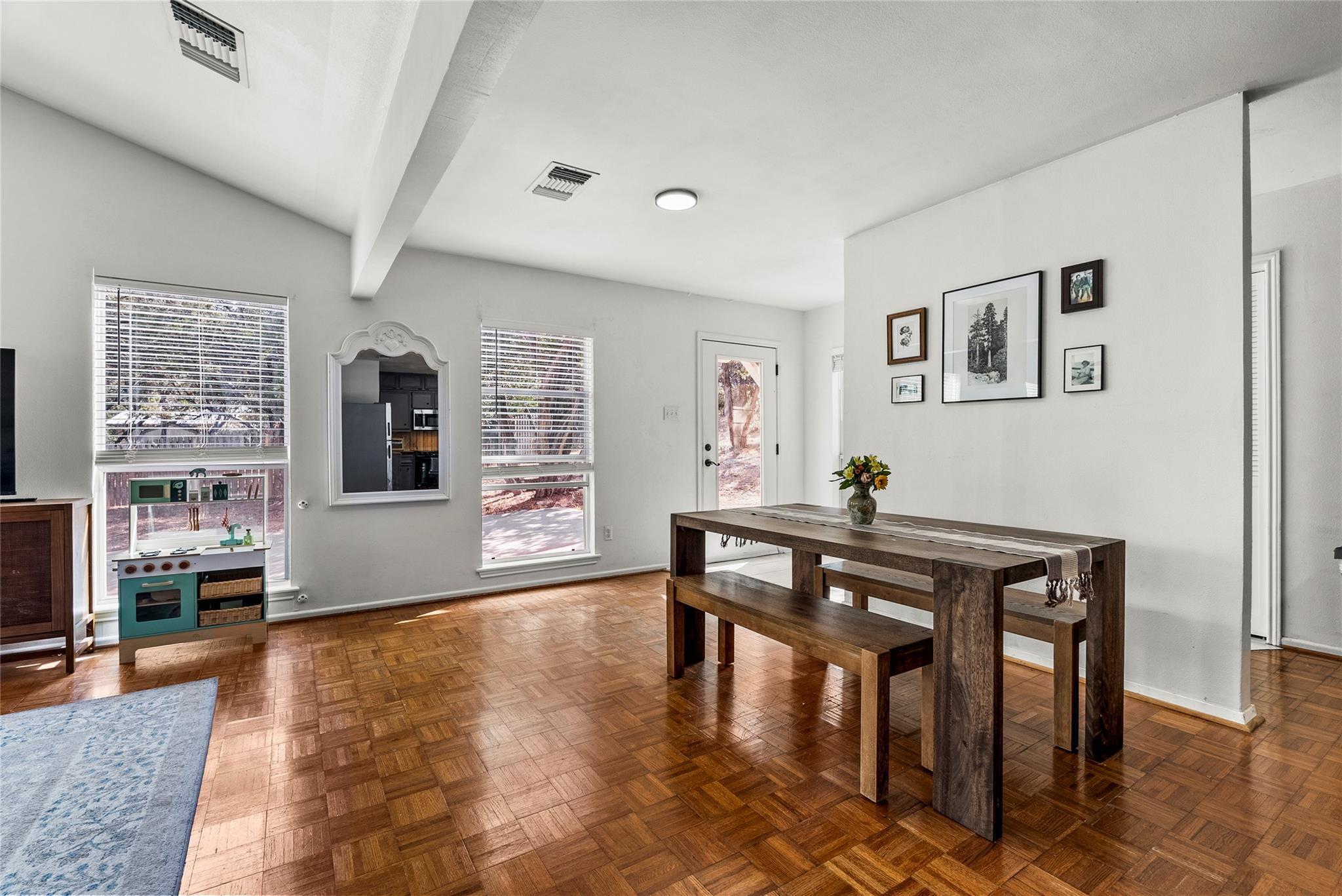 112 Liberty Ln Ln, Wimberley, TX 78676