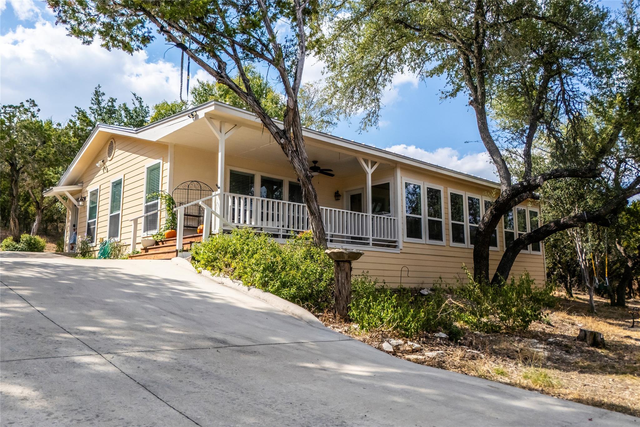 112 Liberty Ln Ln, Wimberley, TX 78676