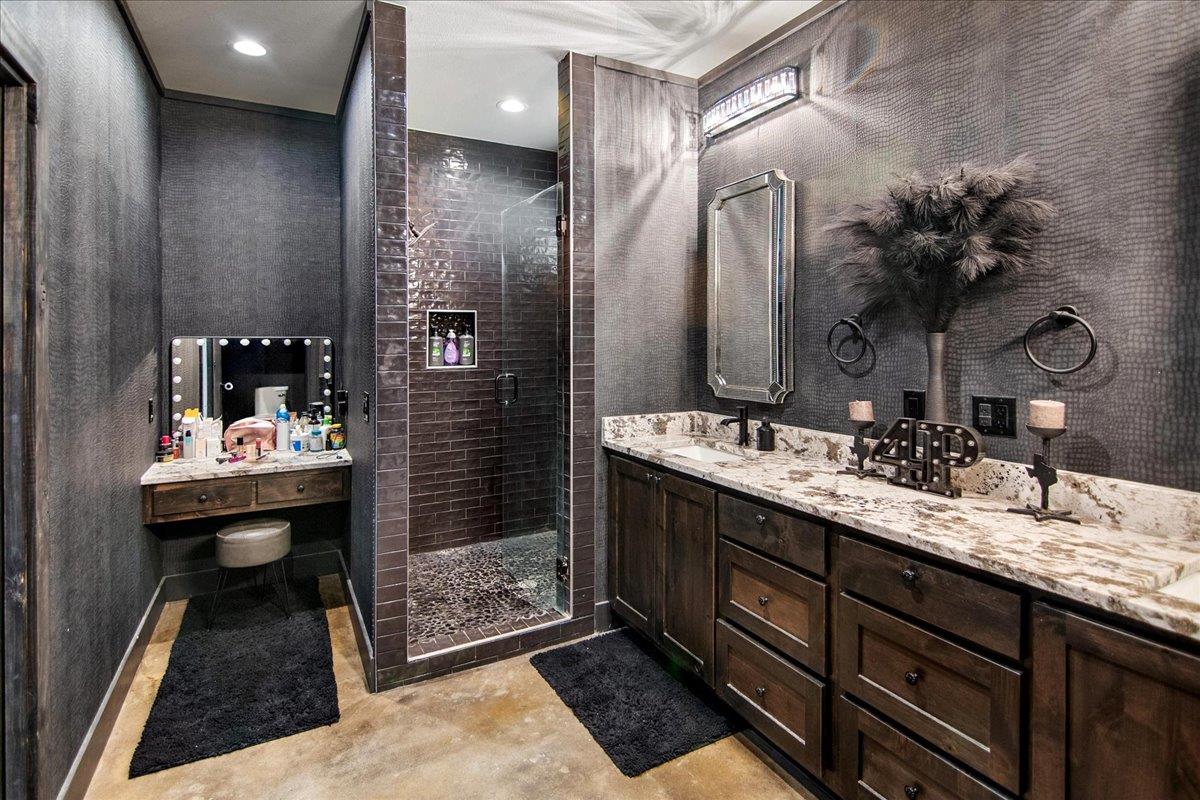 3411 Concho Trl, Kingsland, TX 78639