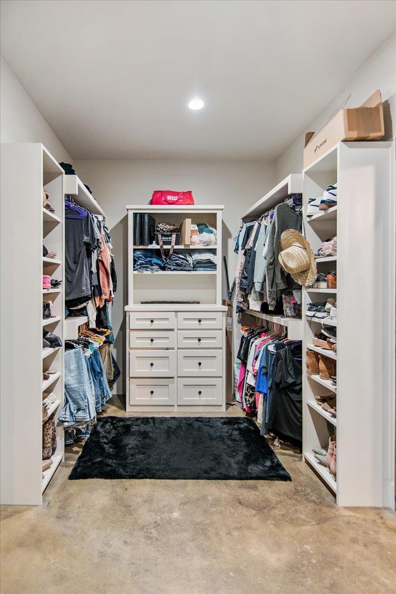 3411 Concho Trl, Kingsland, TX 78639