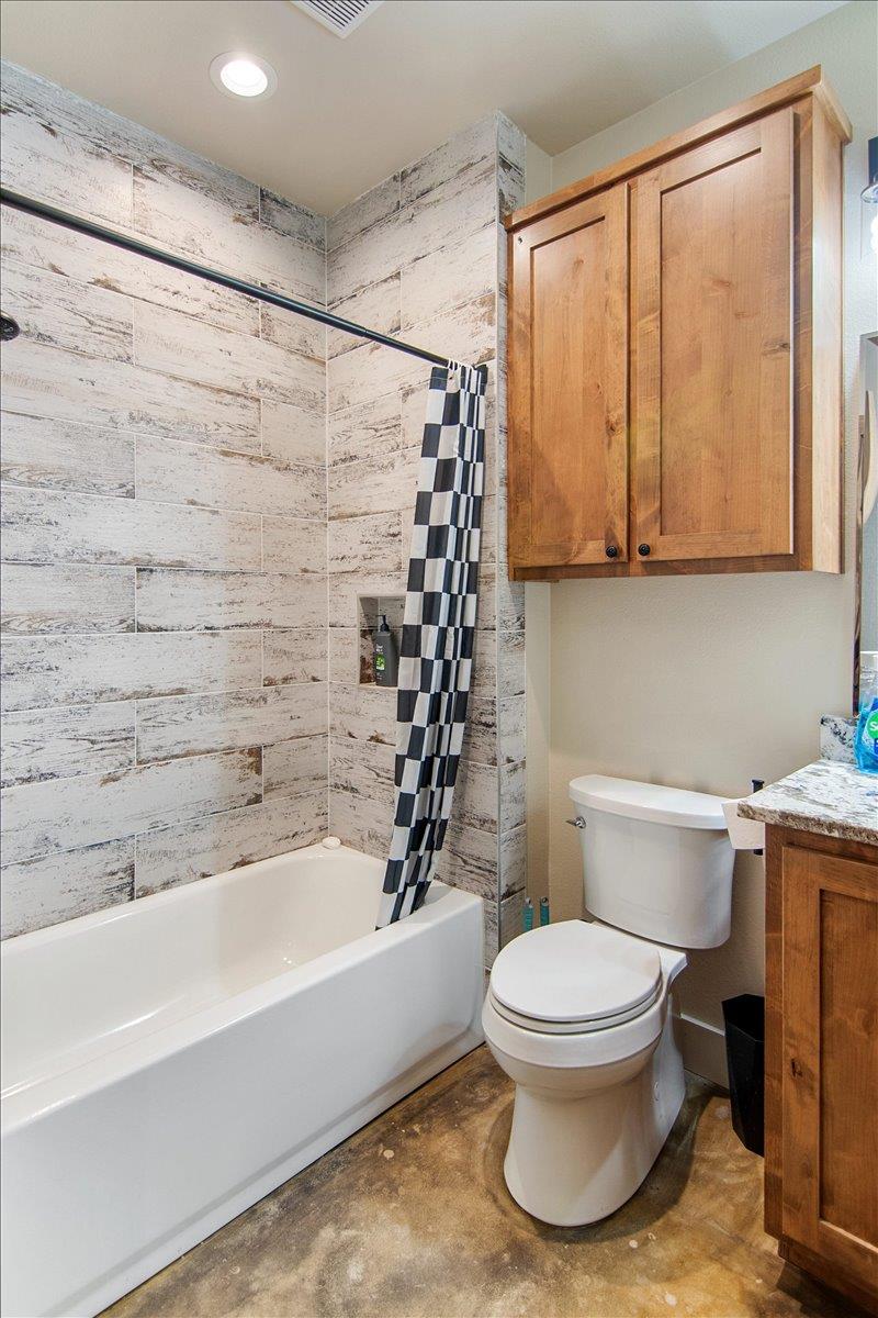 3411 Concho Trl, Kingsland, TX 78639