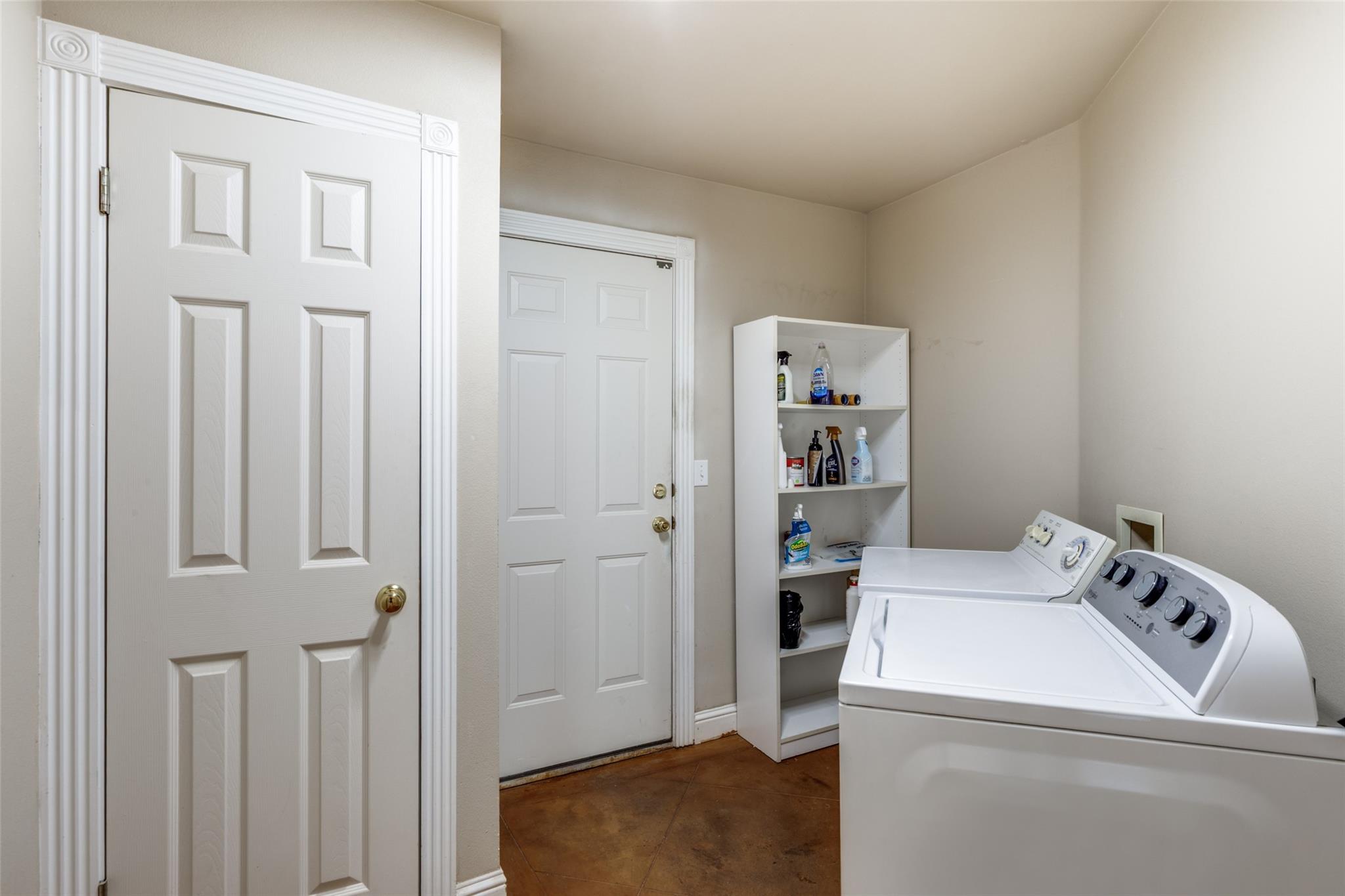 5718 McCarty Ln # B, Austin, TX 78749