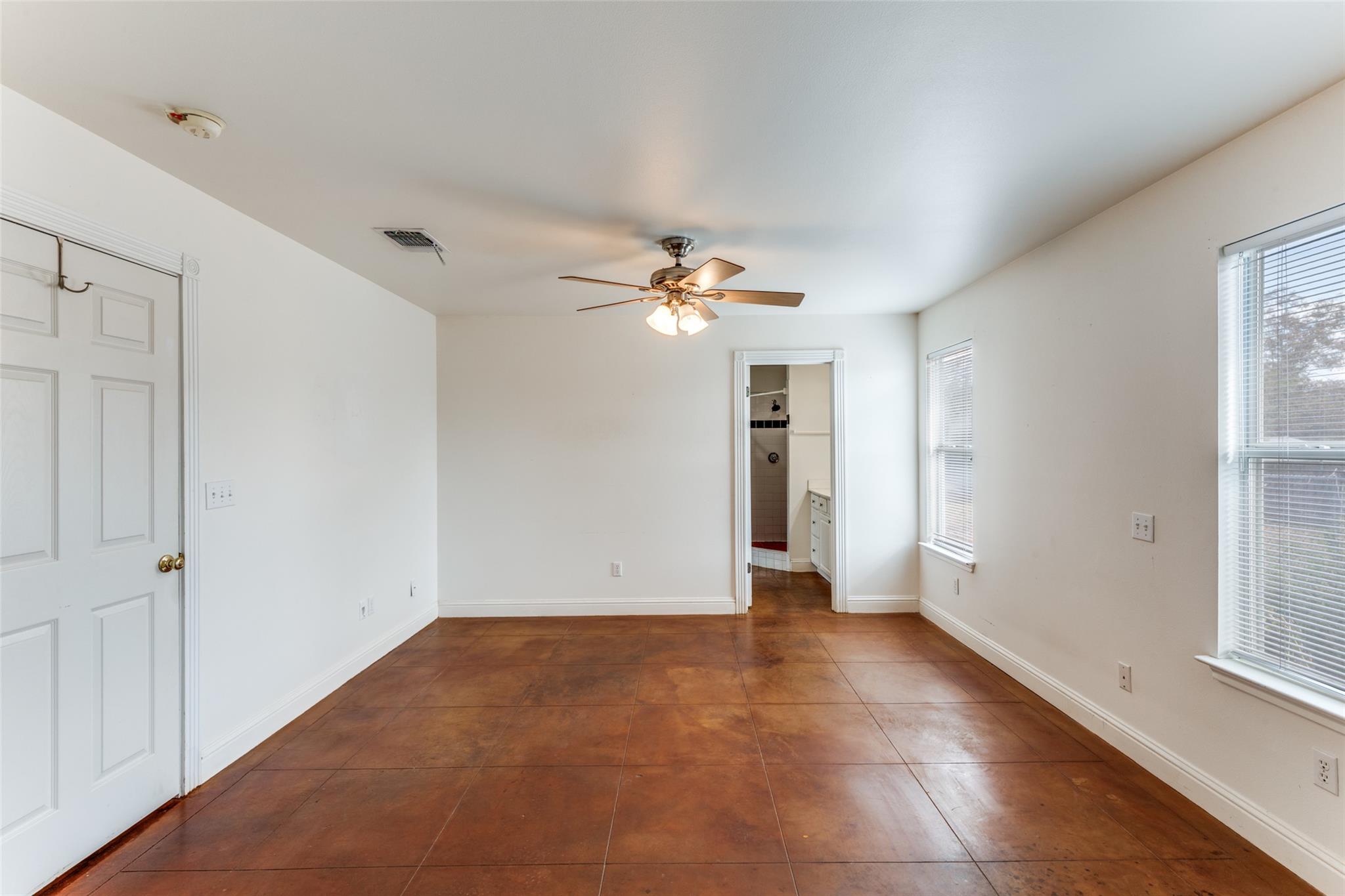 5718 McCarty Ln # B, Austin, TX 78749