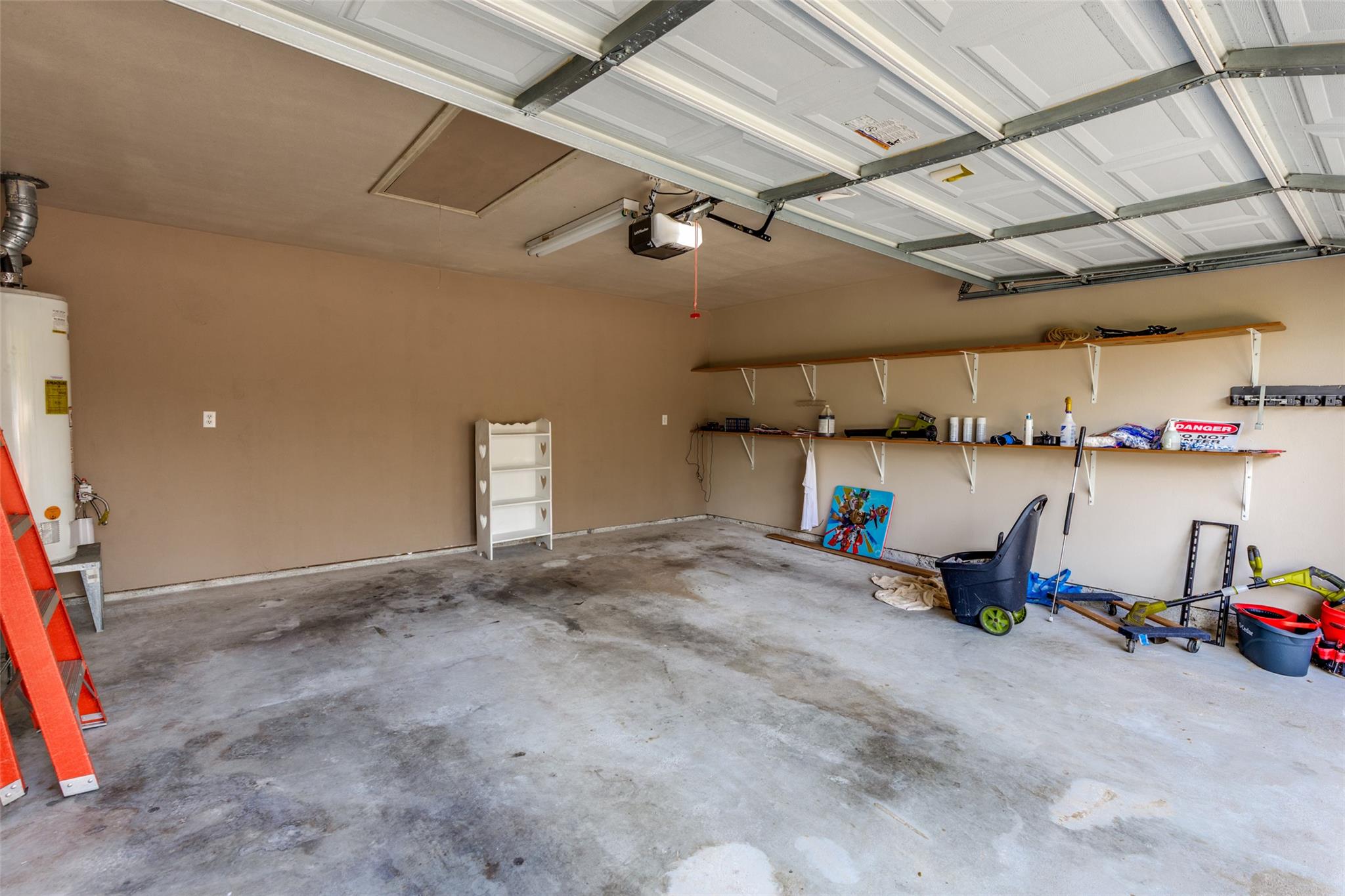 5718 McCarty Ln # B, Austin, TX 78749