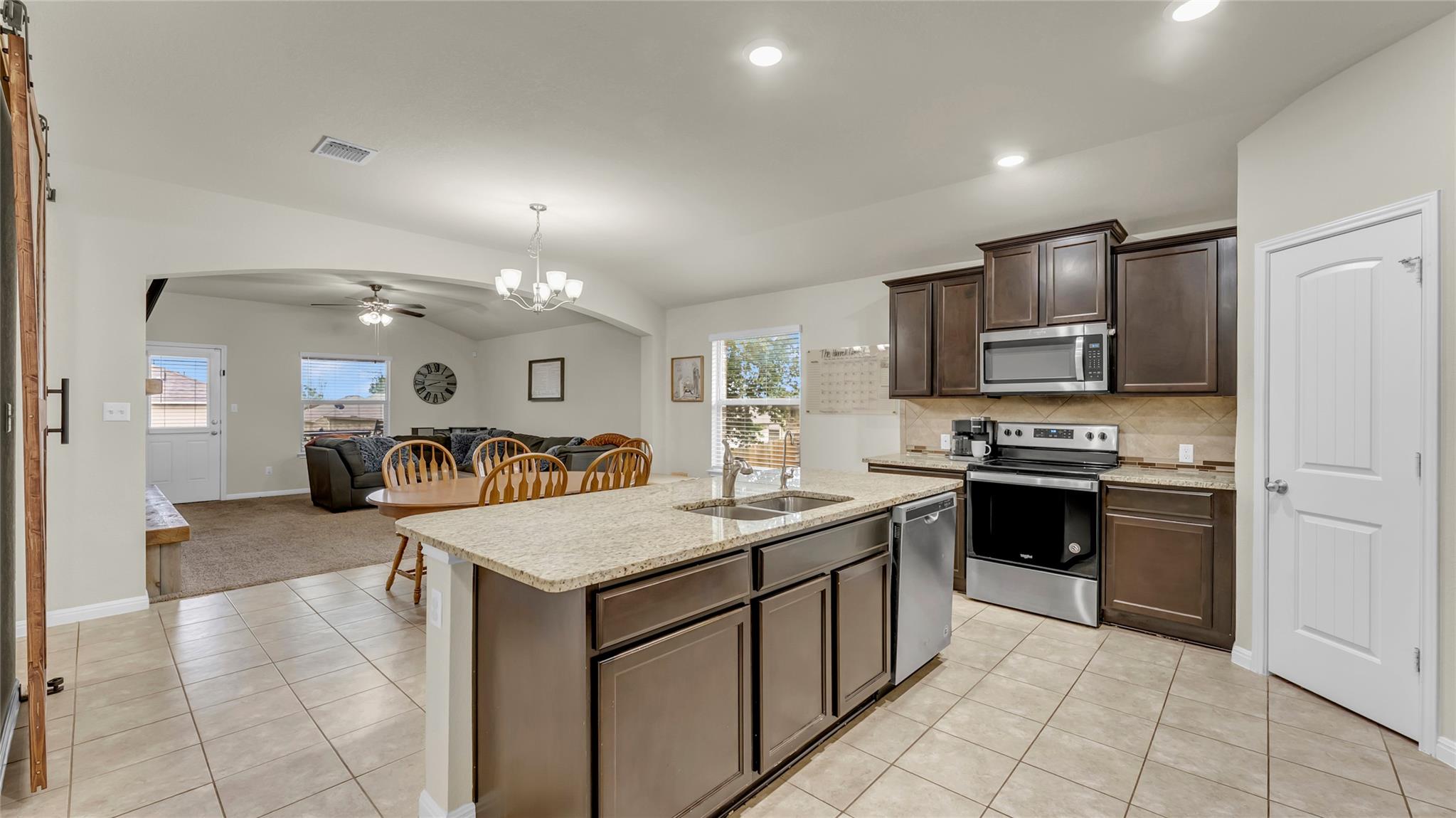 1317 Spicewood Dr, Burnet, TX 78611