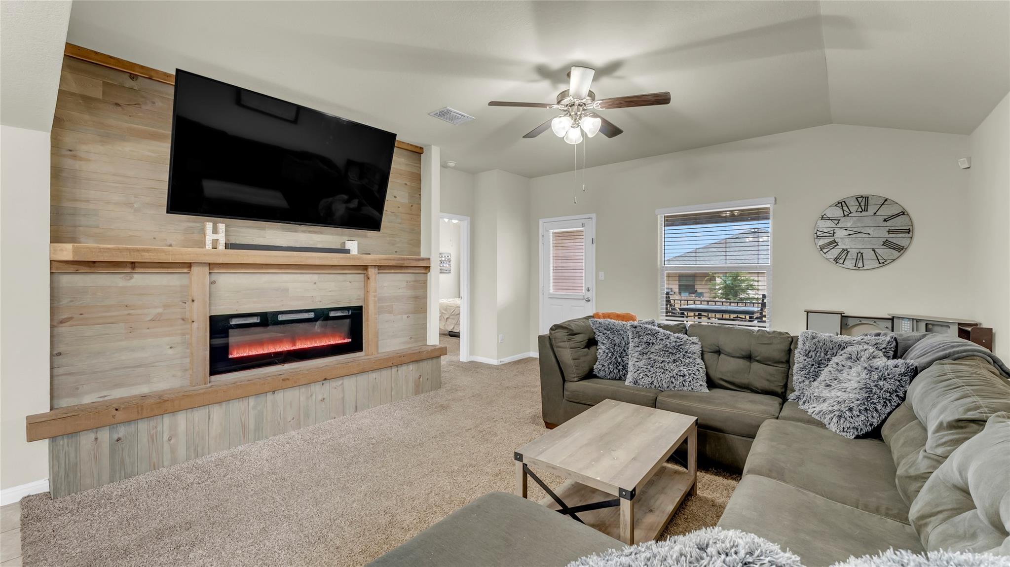 1317 Spicewood Dr, Burnet, TX 78611