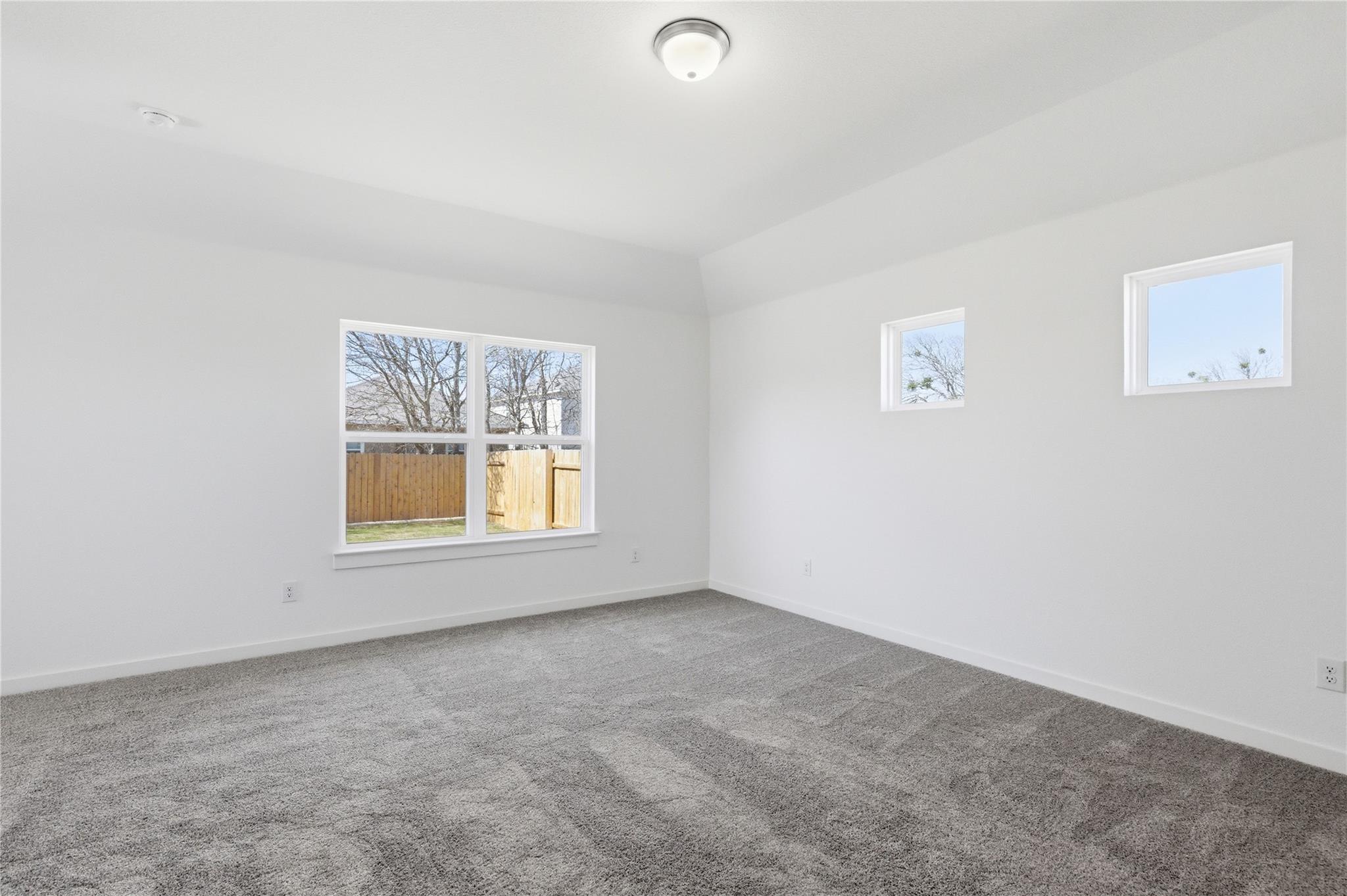 150 Oriole St, Kyle, TX 78640