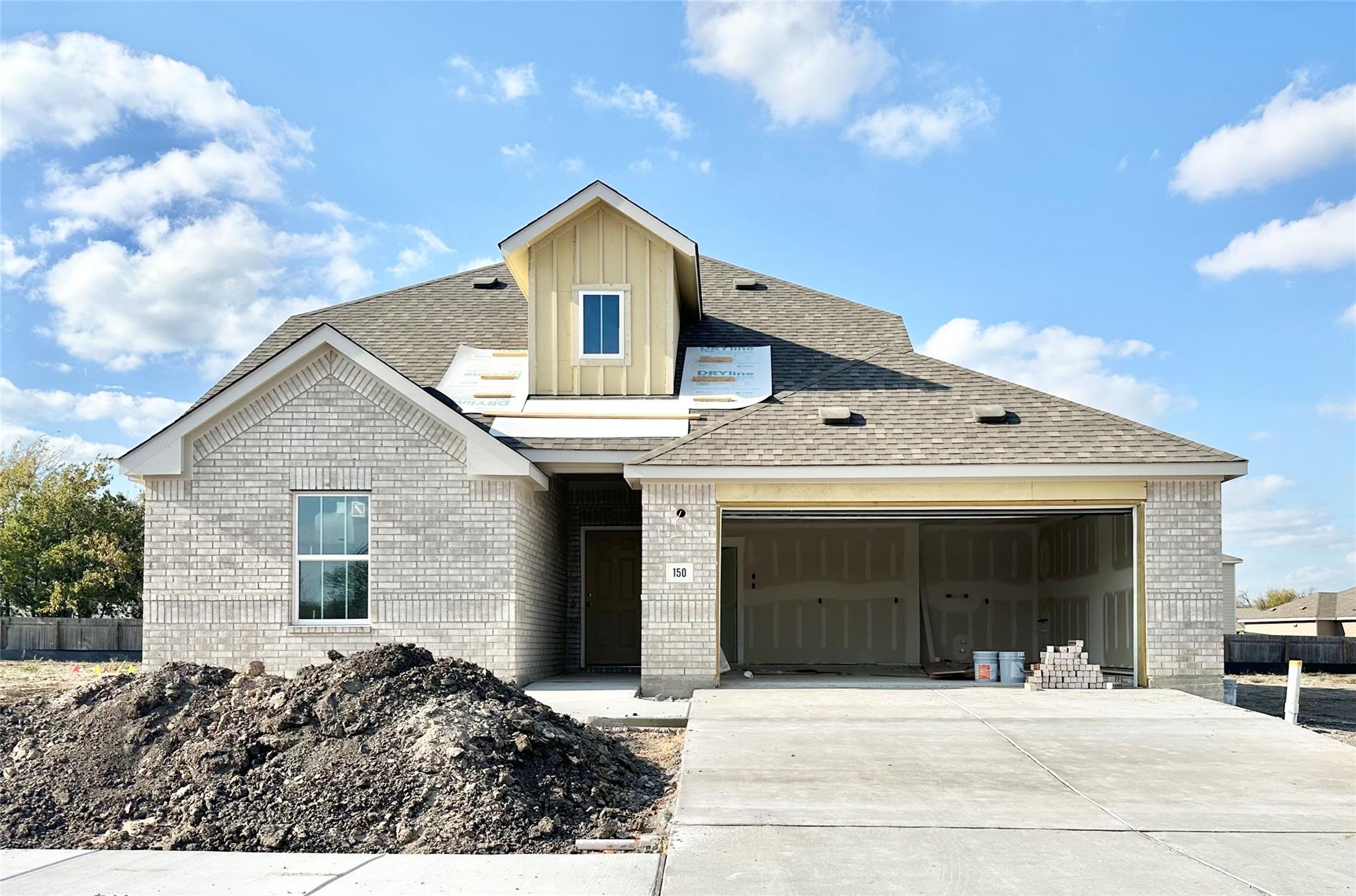 150 Oriole St, Kyle, TX 78640